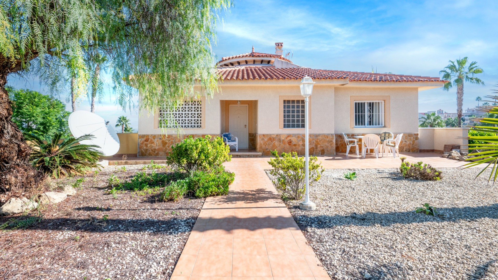 Resale - Freistehende Villa -
Algorfa