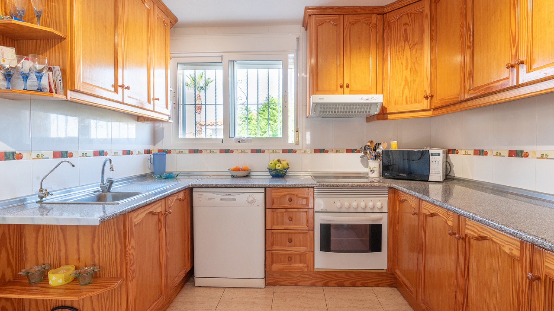 Resale - Freistehende Villa -
Algorfa