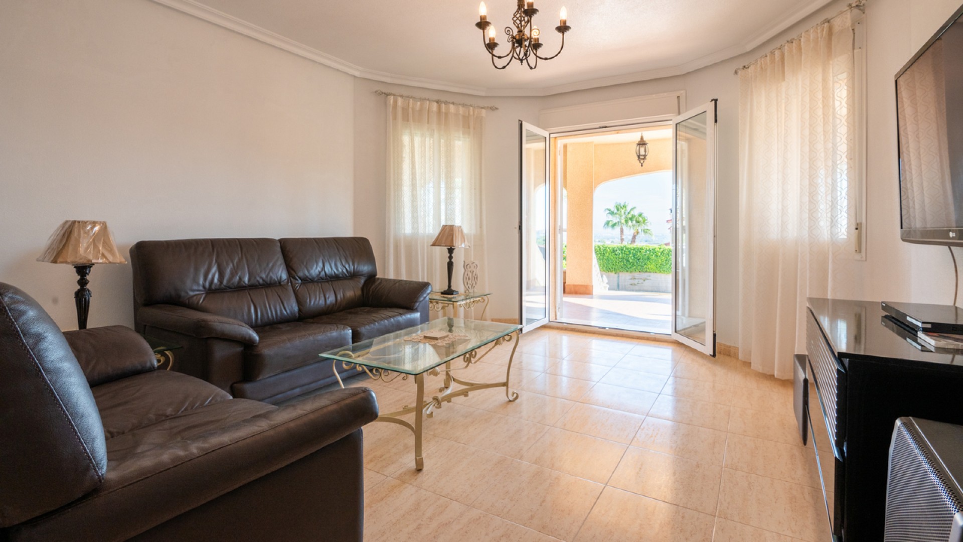 Resale - Freistehende Villa -
Algorfa
