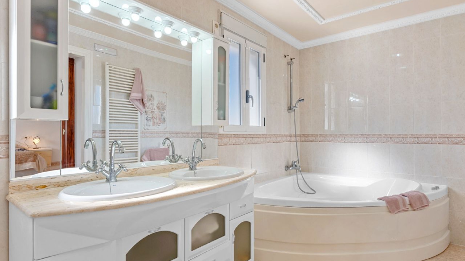 Resale - Freistehende Villa -
Almoradí - Lomas de La Juliana