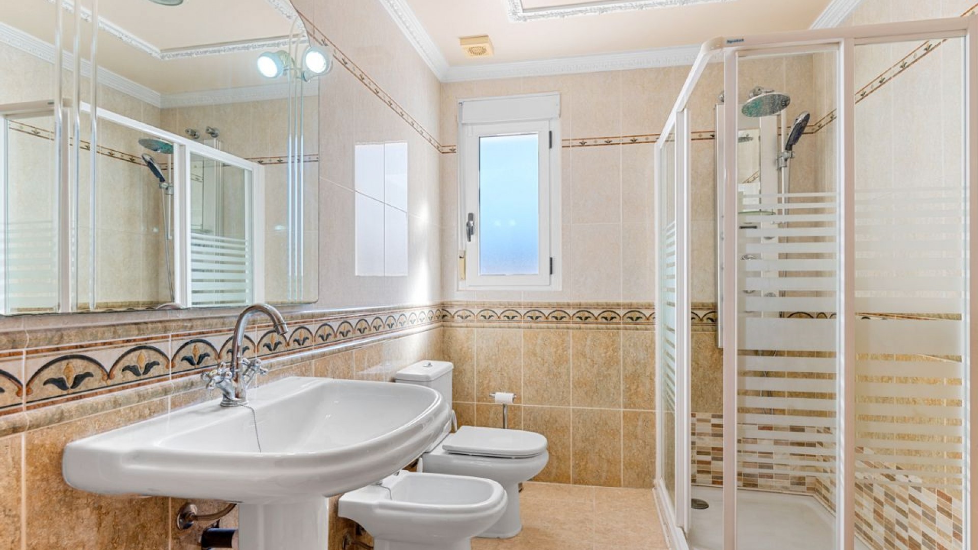 Resale - Freistehende Villa -
Almoradí - Lomas de La Juliana