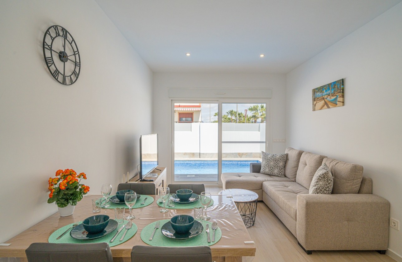 Resale - Freistehende Villa -
Avileses - Inland