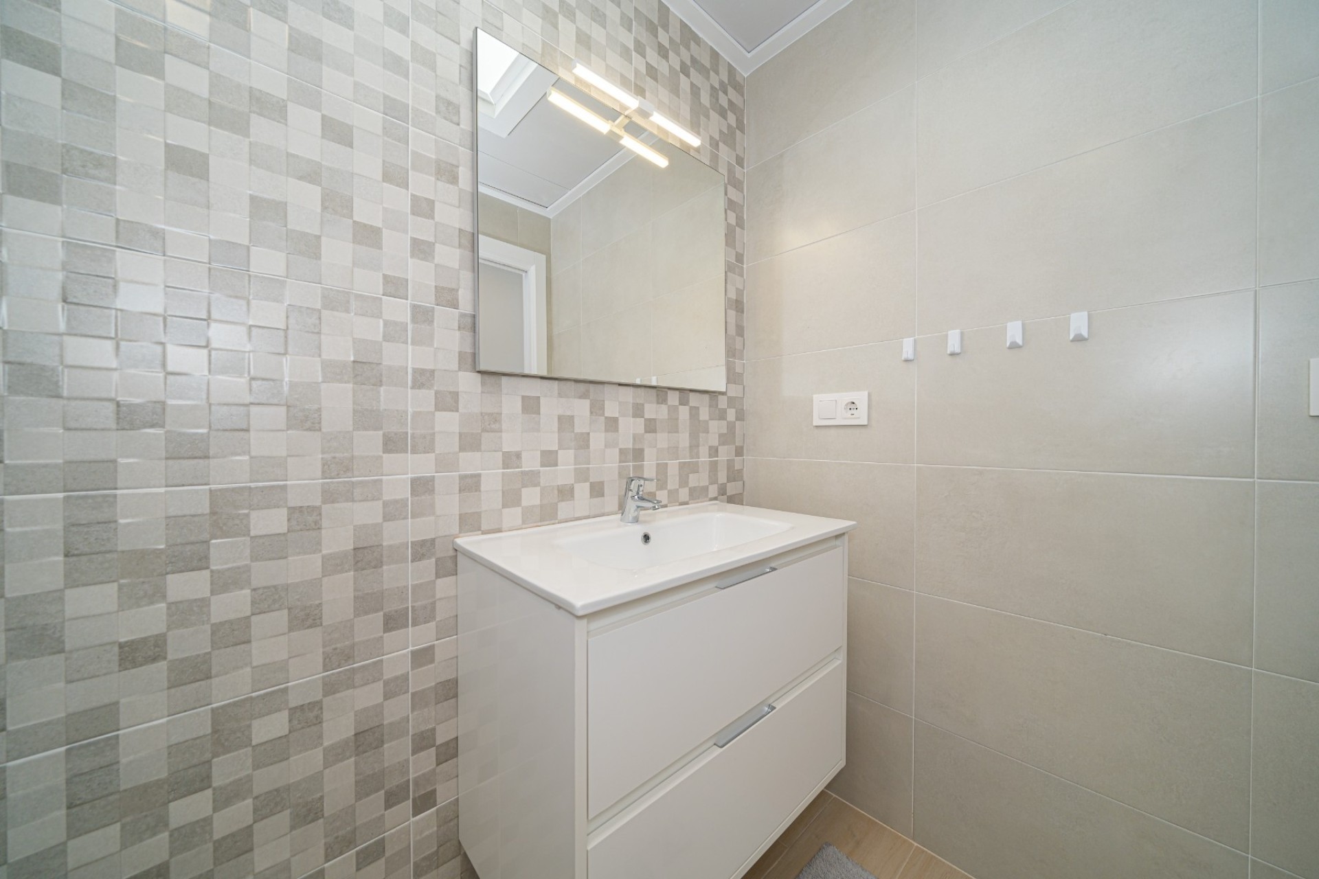 Resale - Freistehende Villa -
Avileses - Inland
