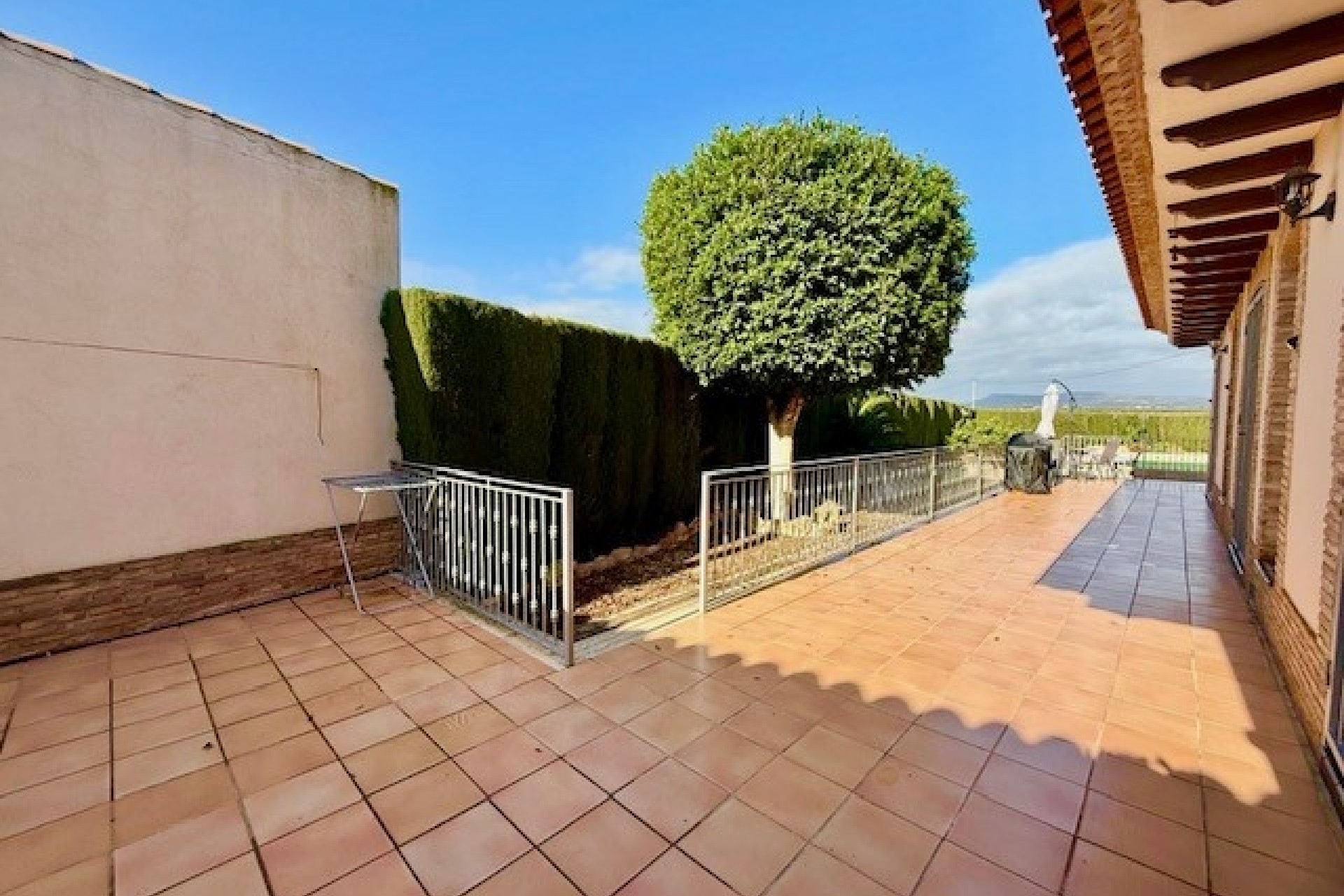 Resale - Freistehende Villa -
Avileses - Inland