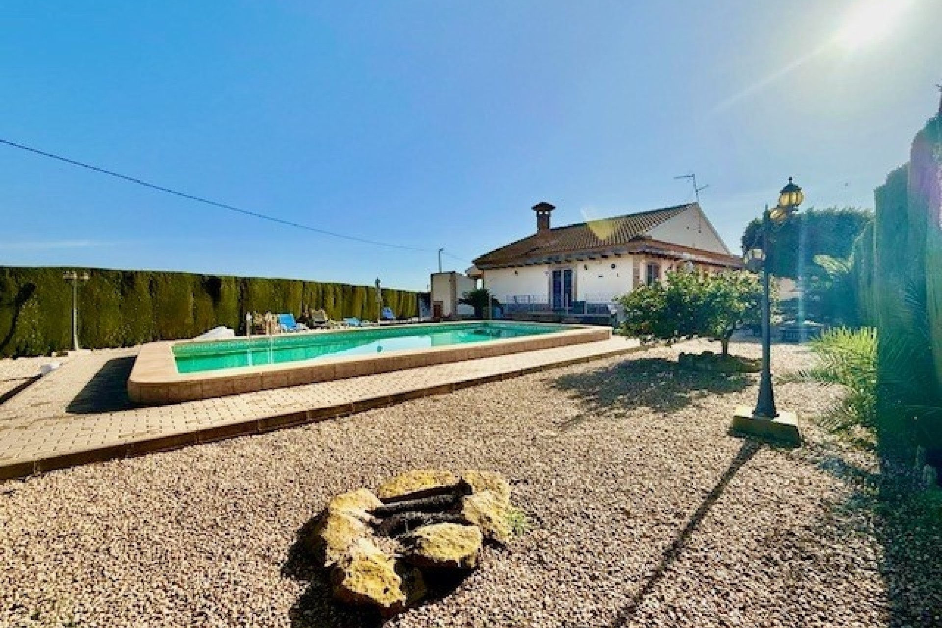 Resale - Freistehende Villa -
Avileses - Inland