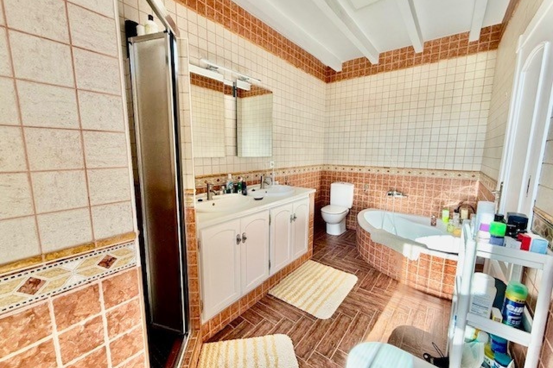 Resale - Freistehende Villa -
Avileses - Inland