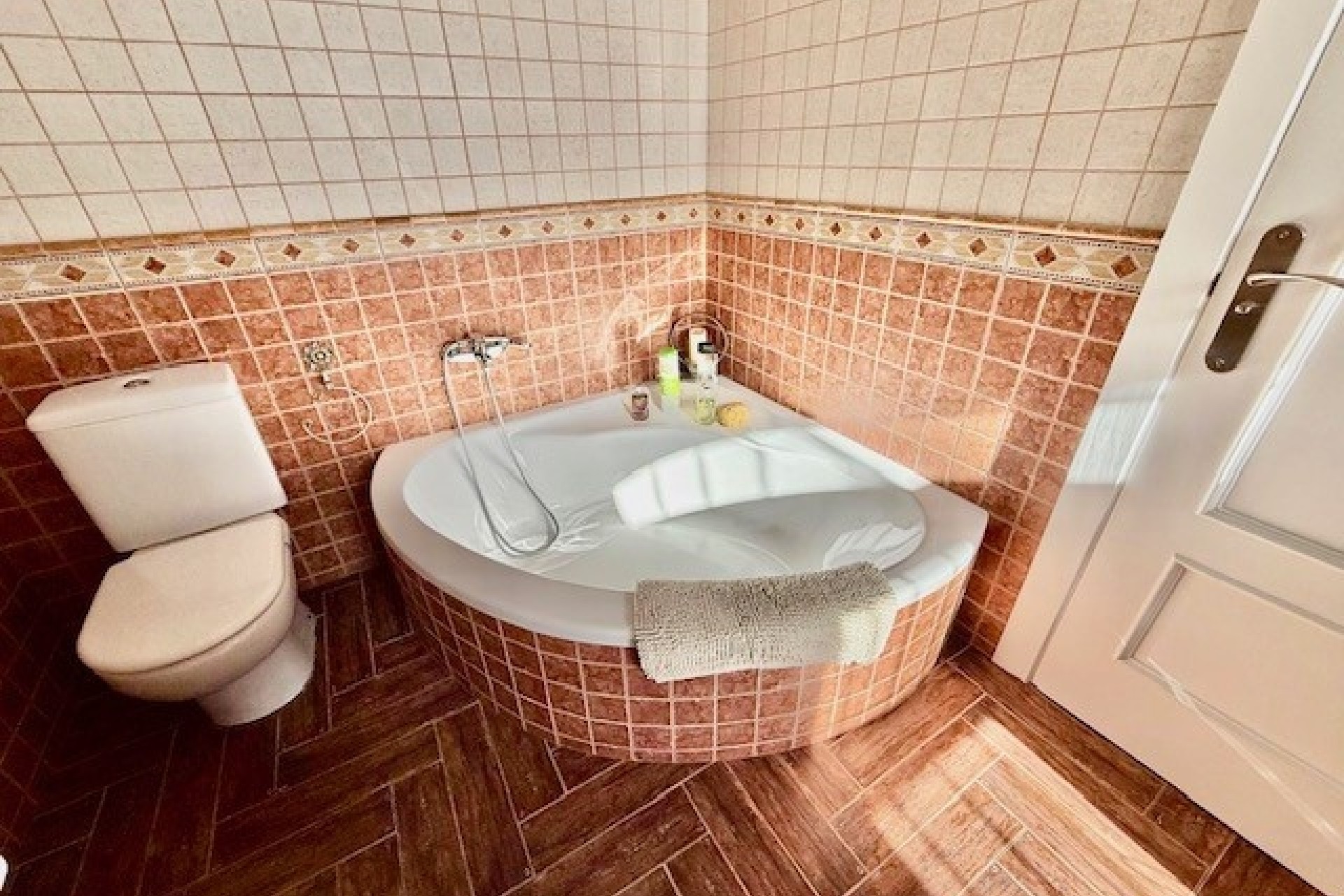 Resale - Freistehende Villa -
Avileses - Inland