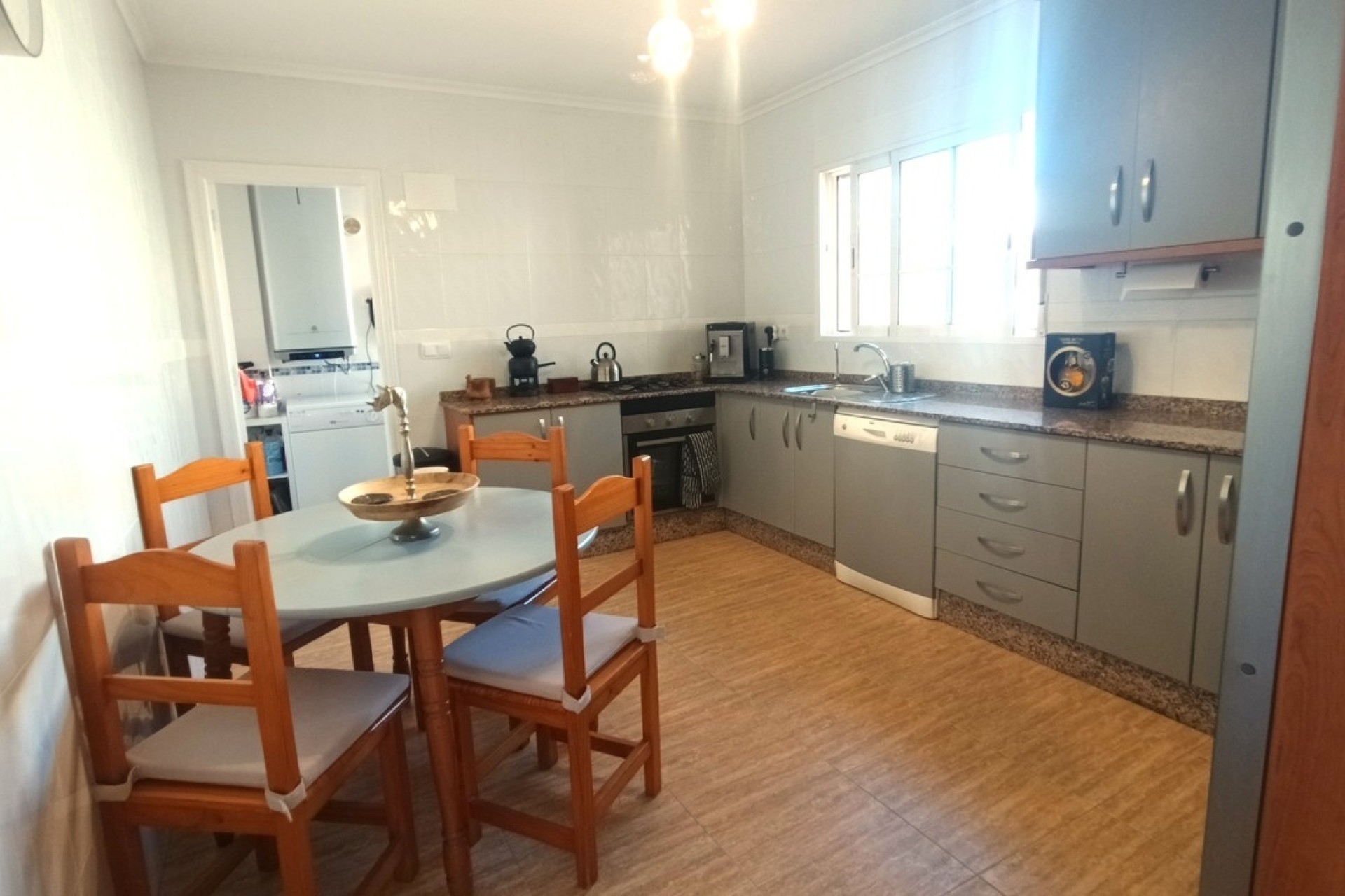 Resale - Freistehende Villa -
Avileses - Inland