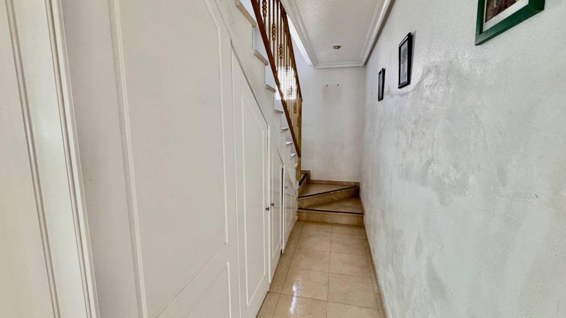 Resale - Freistehende Villa -
Benferri