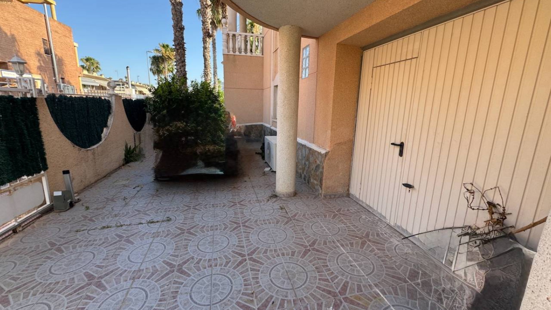 Resale - Freistehende Villa -
Benferri