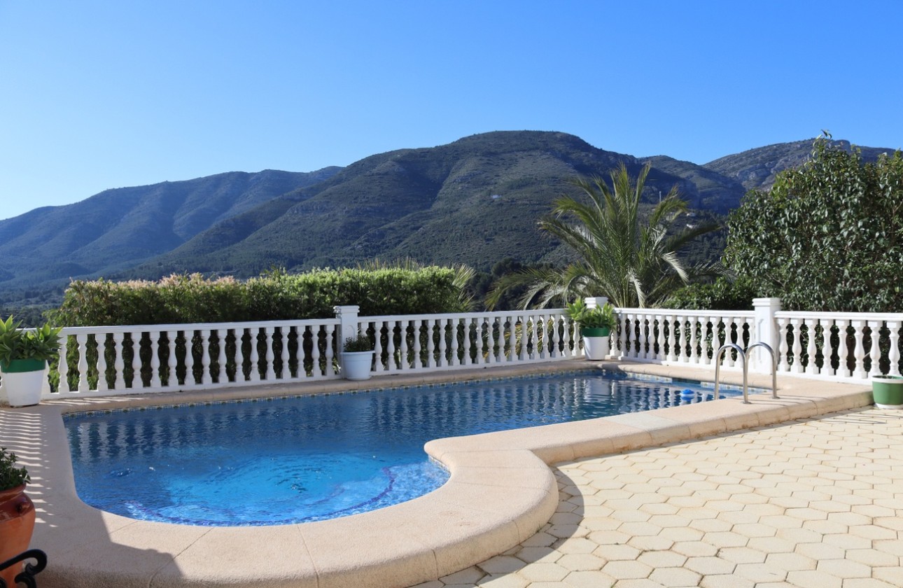 Resale - Freistehende Villa -
Benigembla - Inland