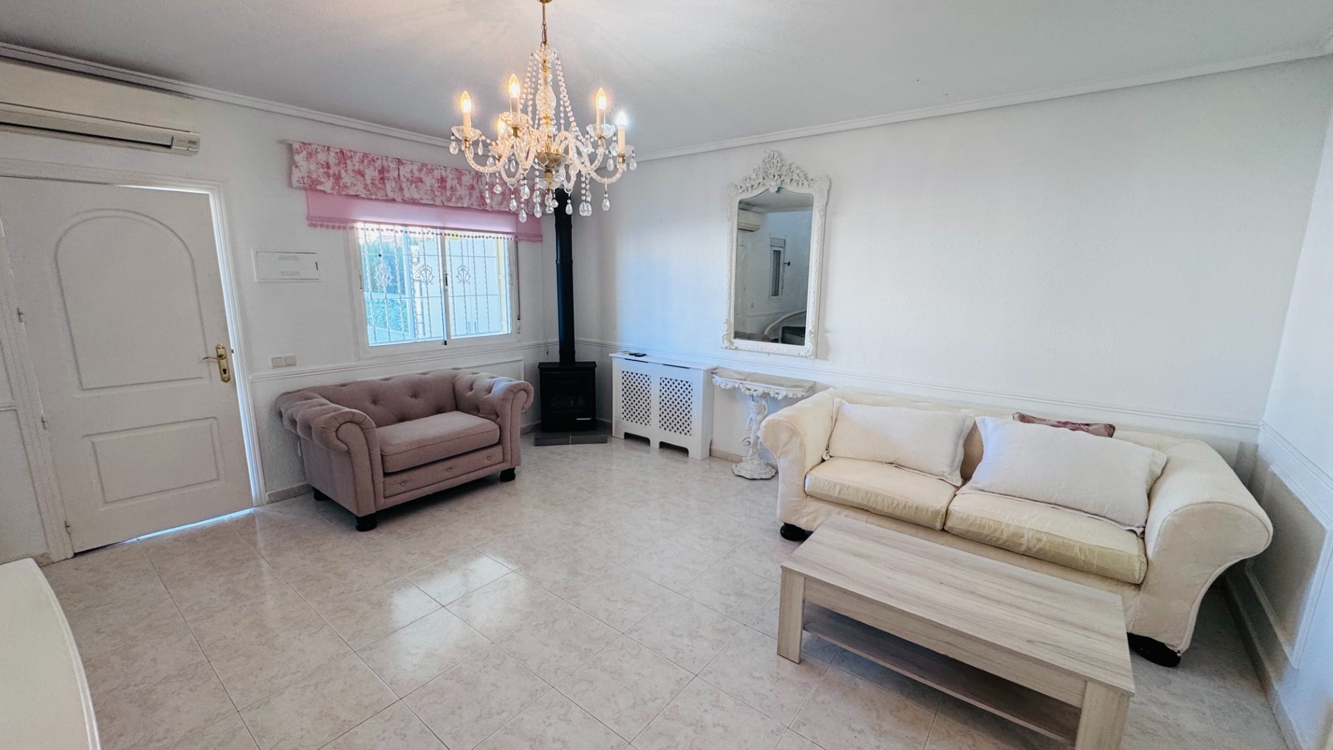 Resale - Freistehende Villa -
Benijofar