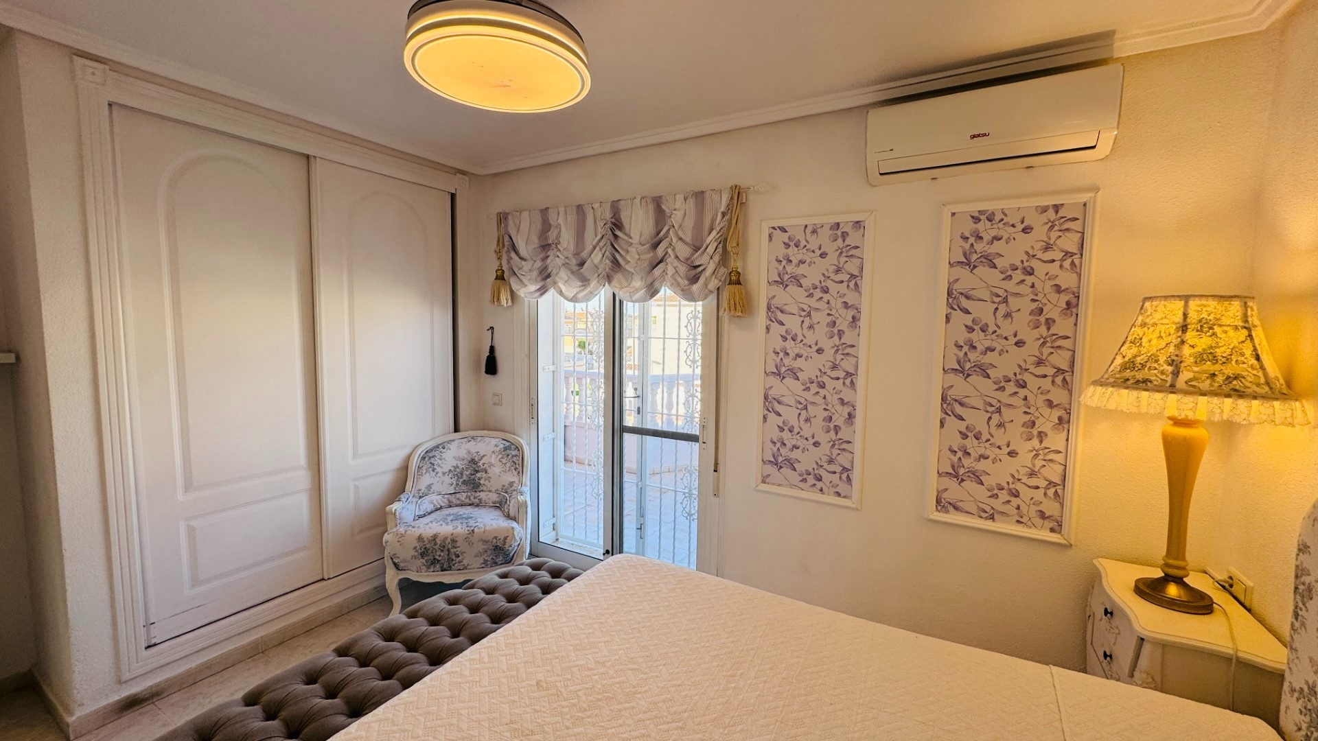 Resale - Freistehende Villa -
Benijofar