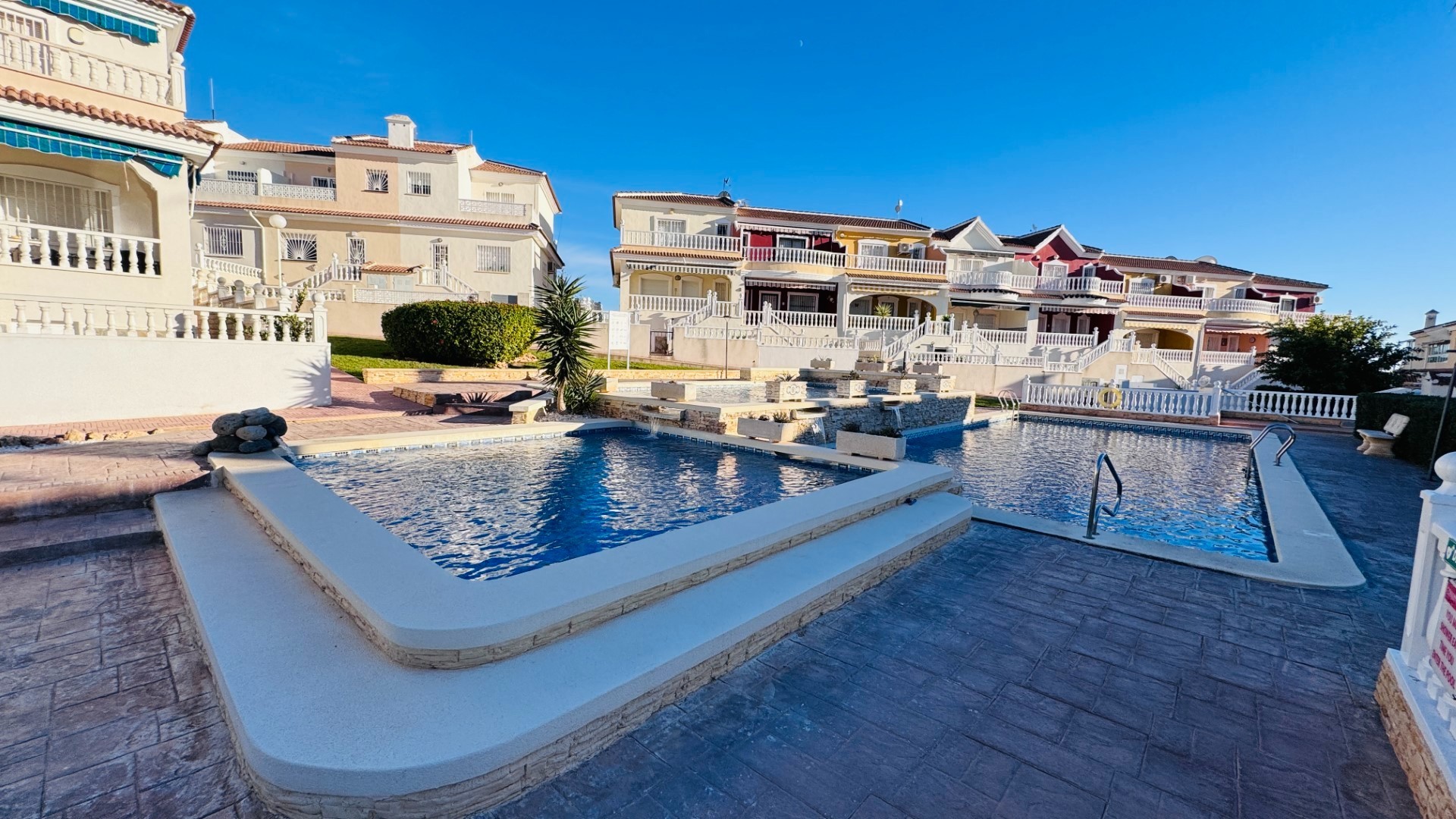 Resale - Freistehende Villa -
Benijofar