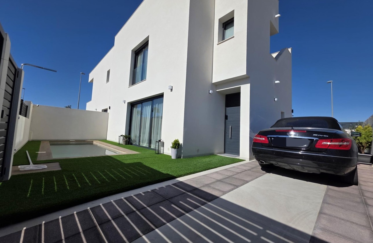 Resale - Freistehende Villa -
Benijofar