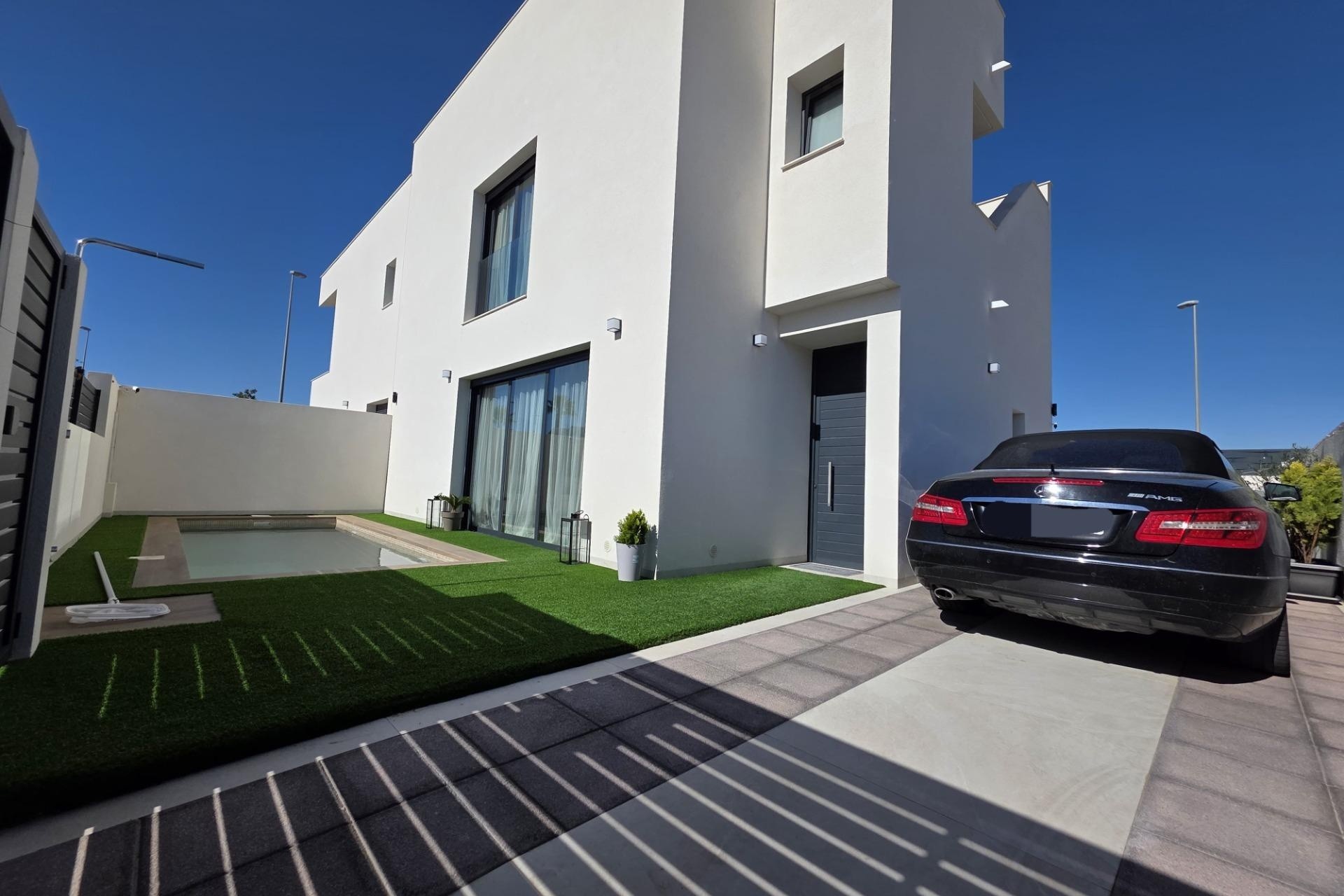 Resale - Freistehende Villa -
Benijofar