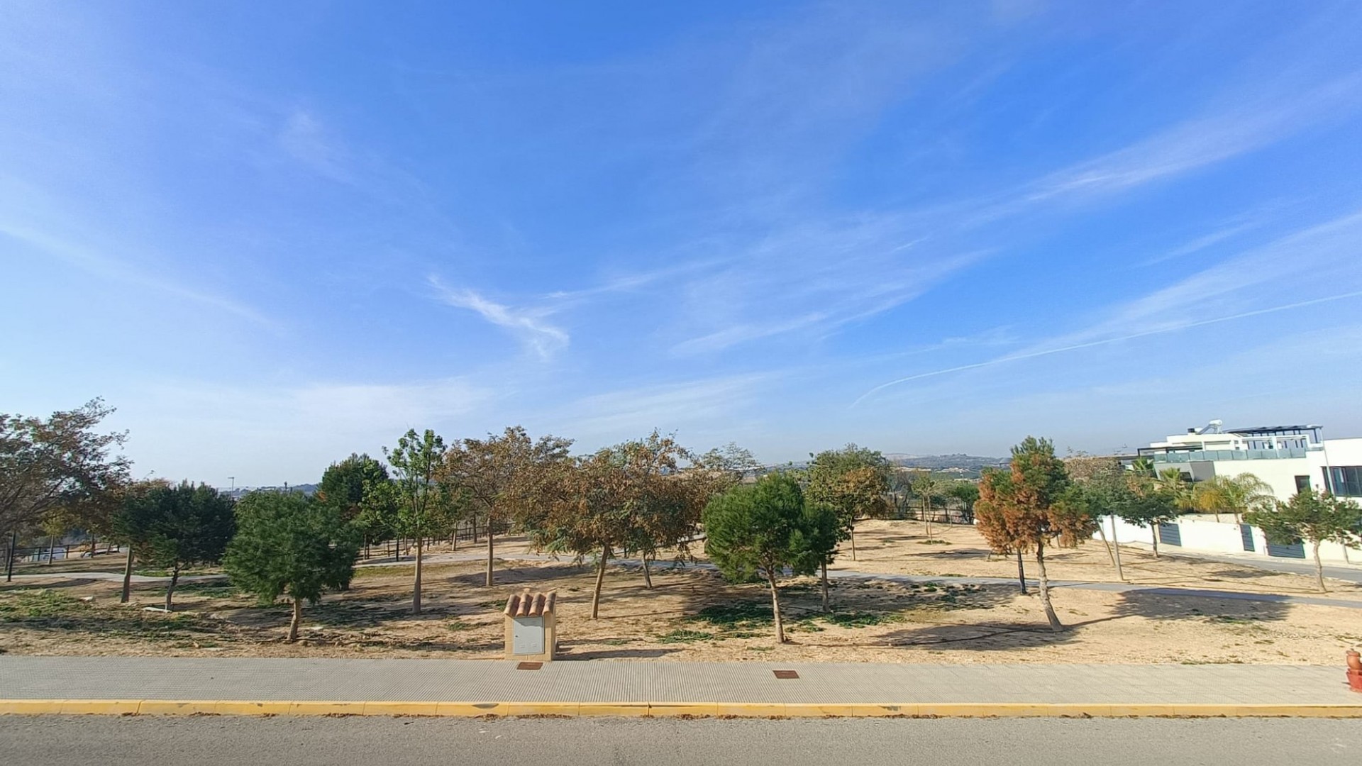 Resale - Freistehende Villa -
Benijofar