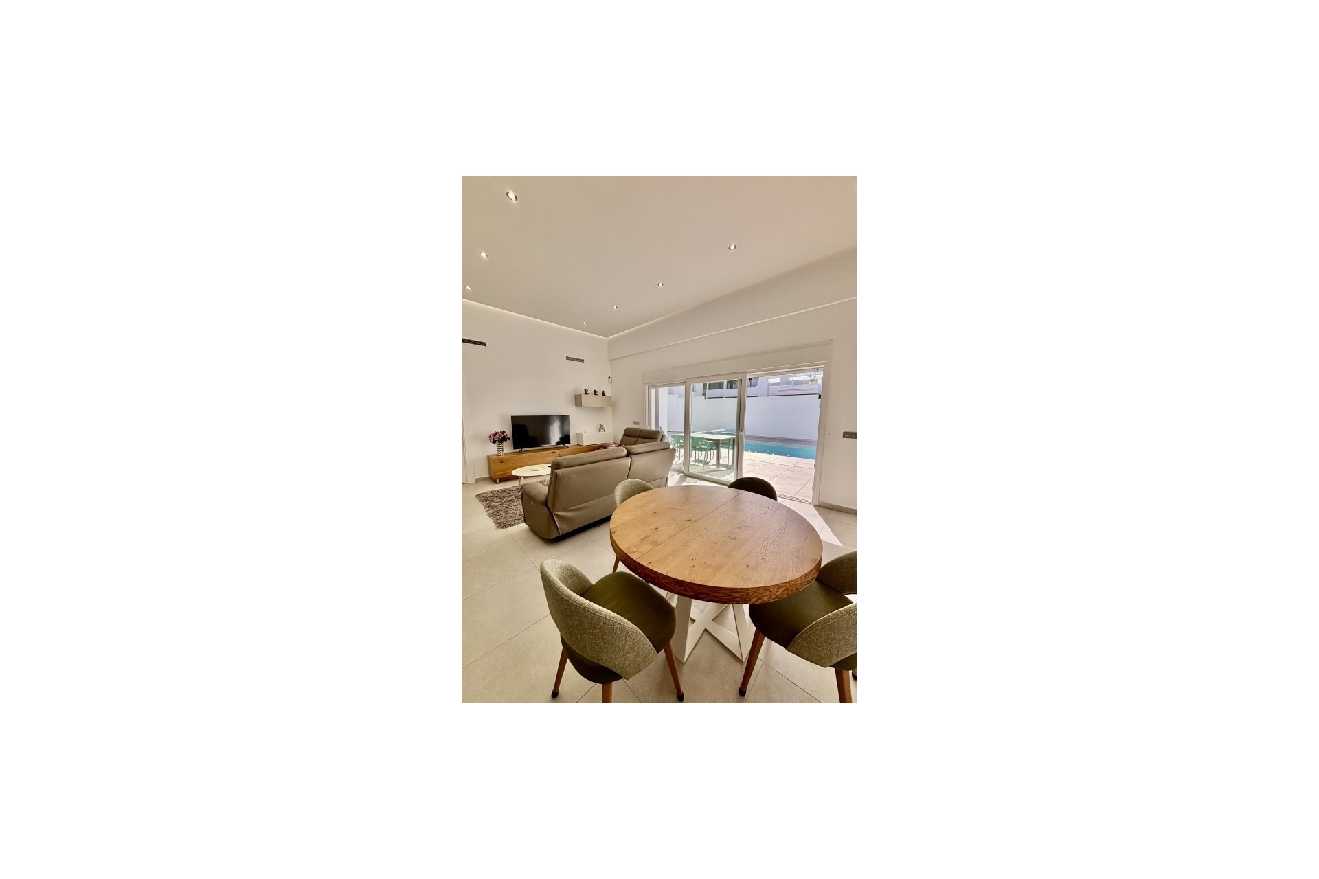 Resale - Freistehende Villa -
Benijofar