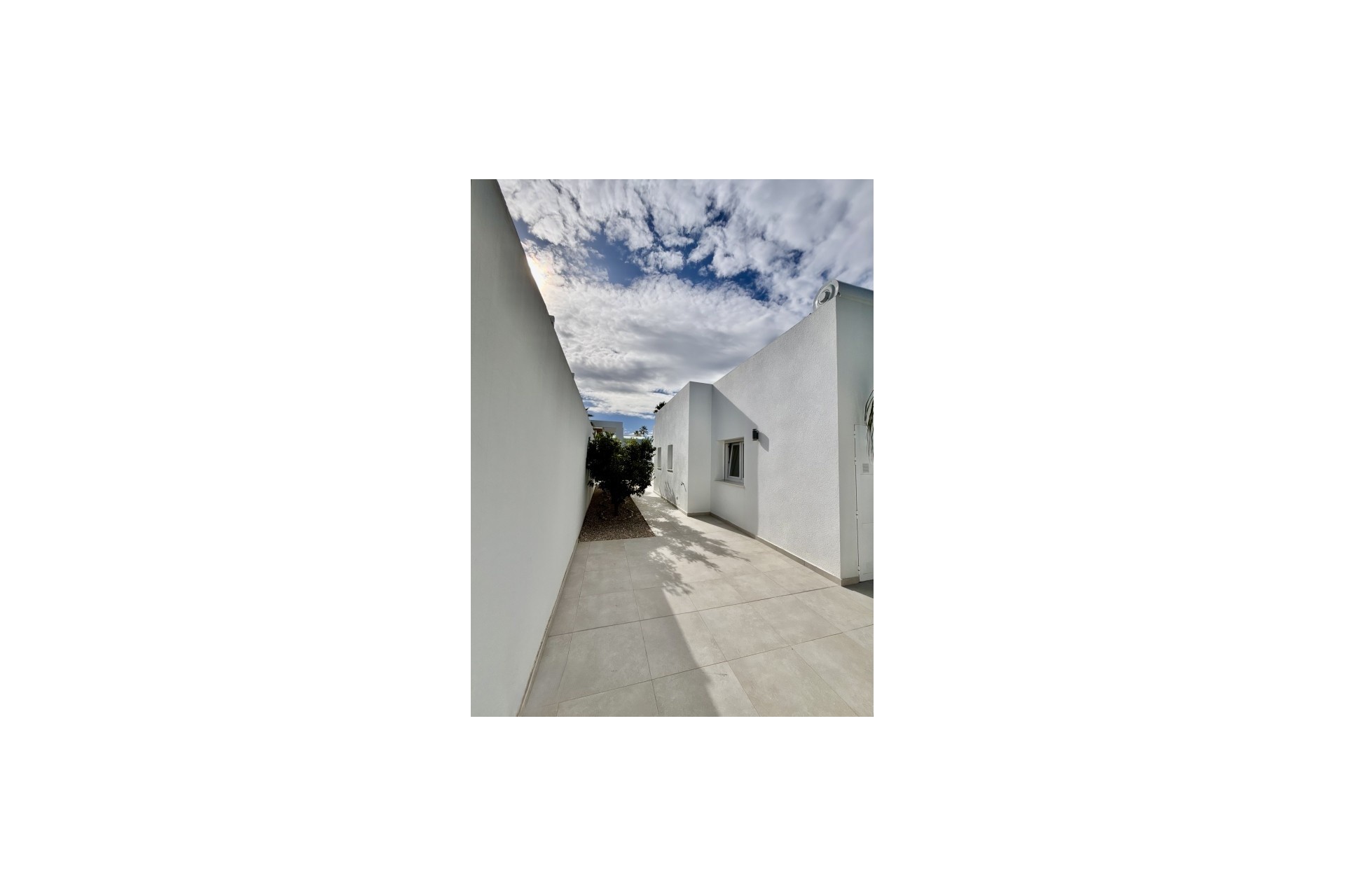 Resale - Freistehende Villa -
Benijofar