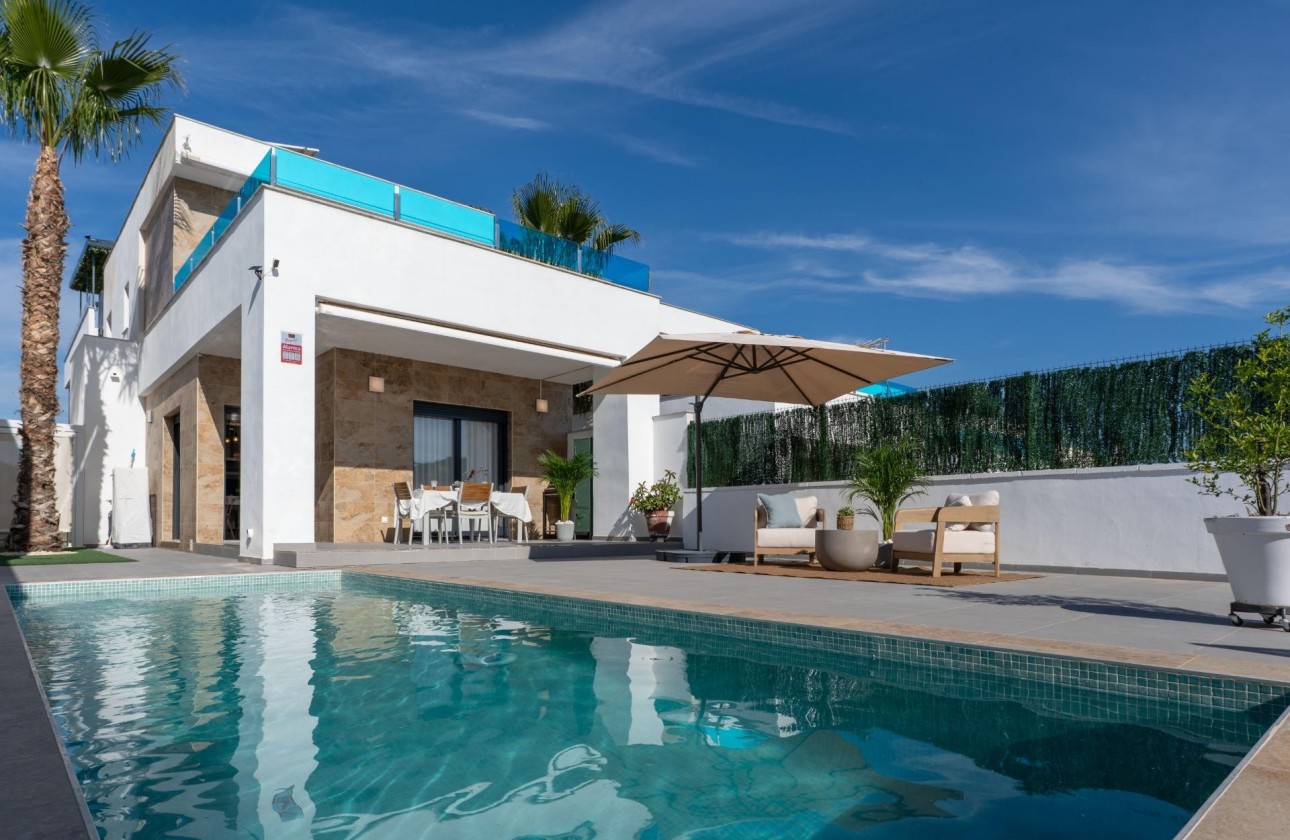 Resale - Freistehende Villa -
Bigastro - D6