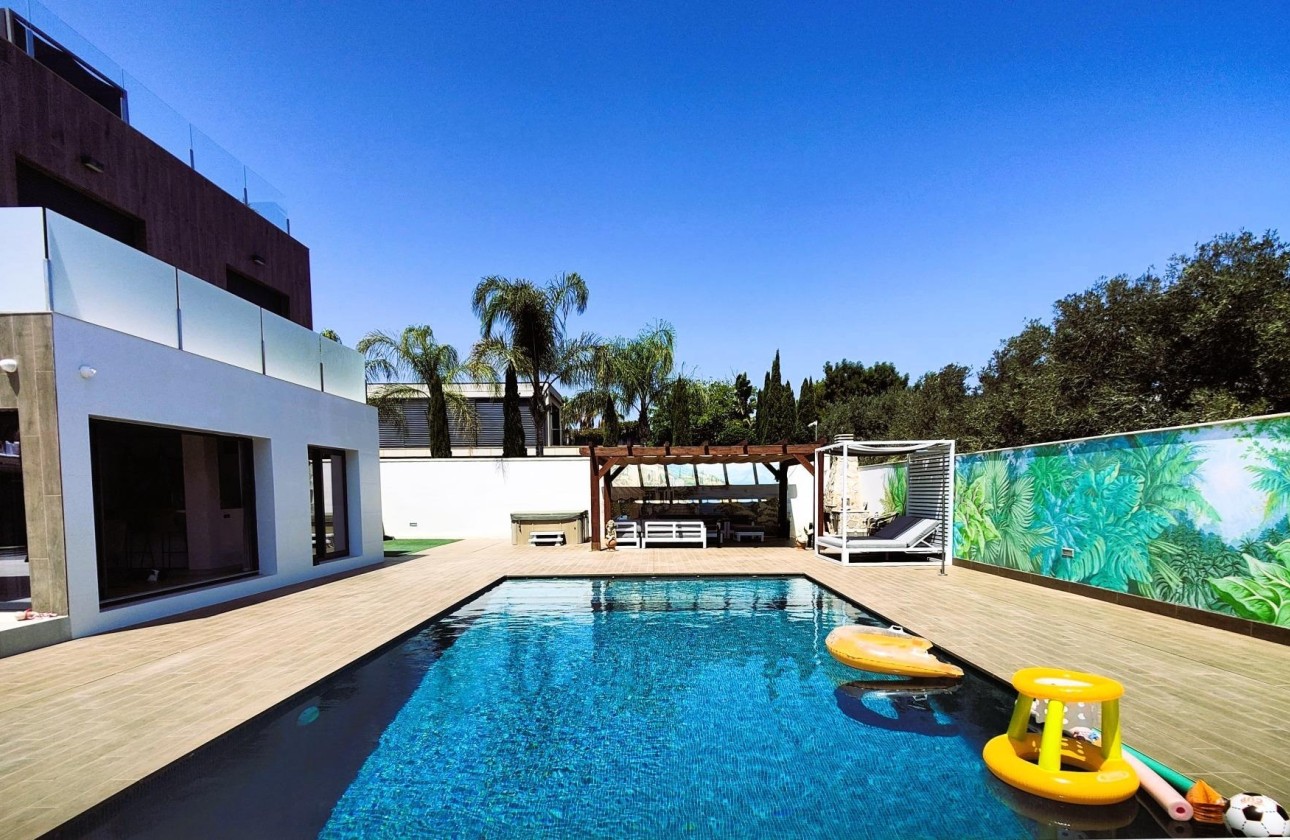 Resale - Freistehende Villa -
Cabo Roig - Costa Blanca