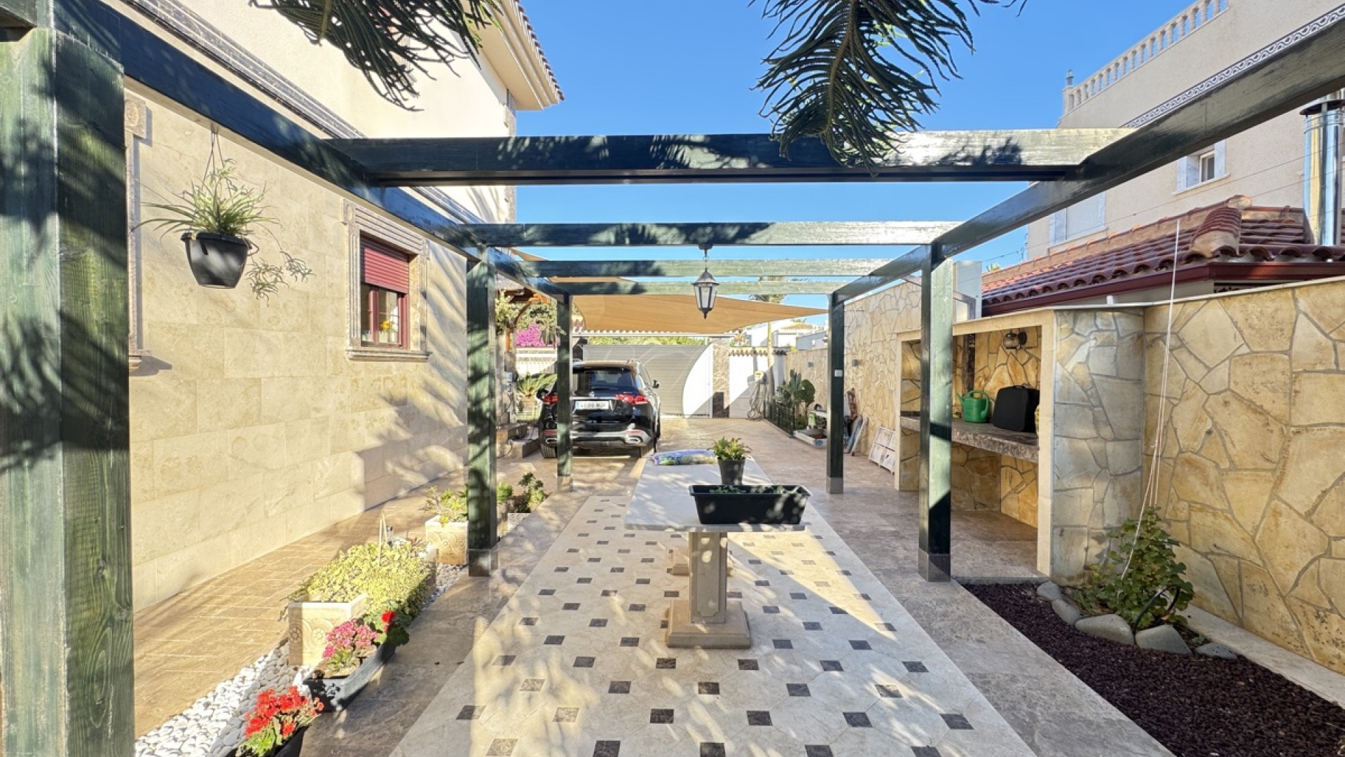 Resale - Freistehende Villa -
Cabo Roig