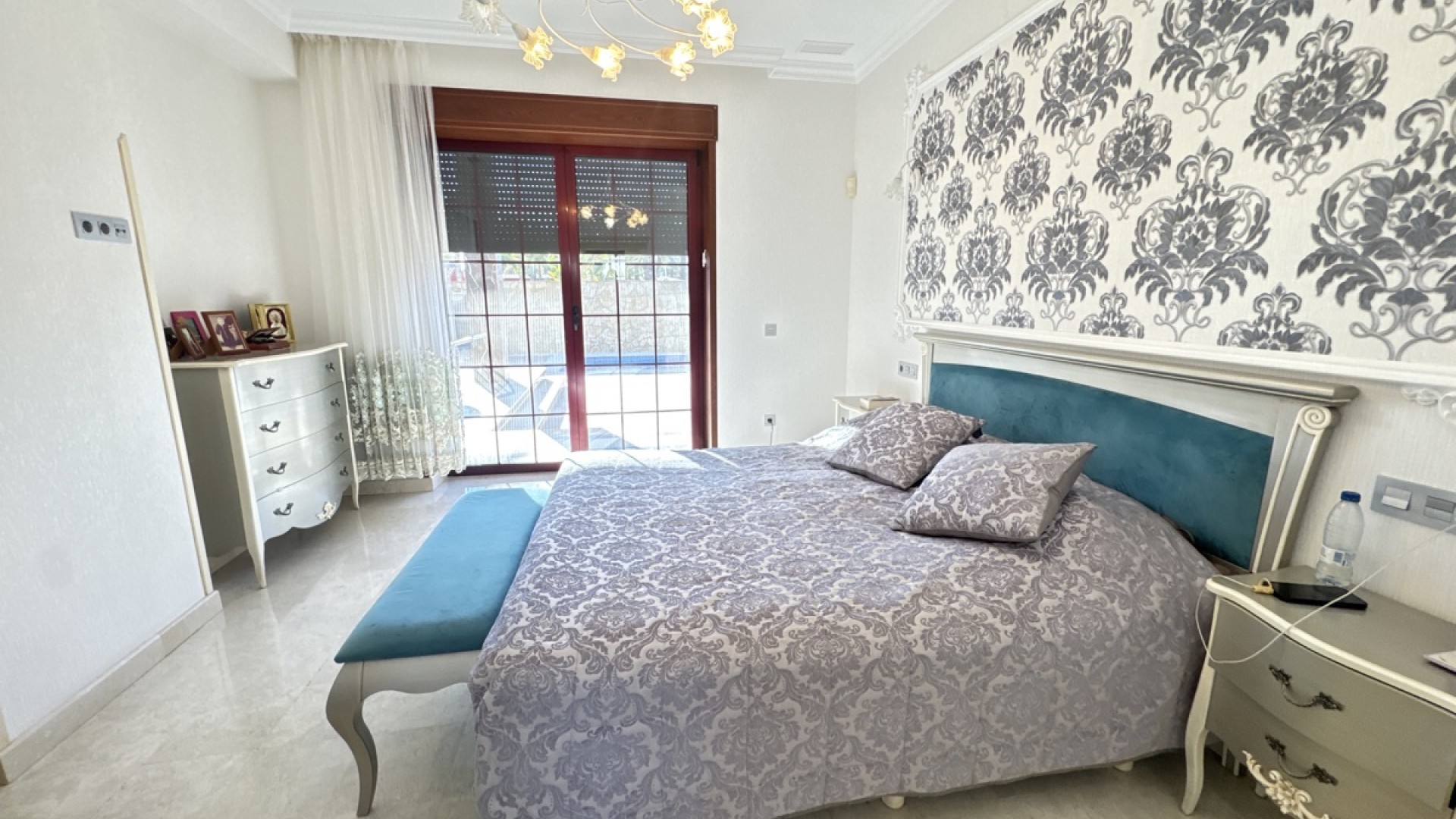 Resale - Freistehende Villa -
Cabo Roig