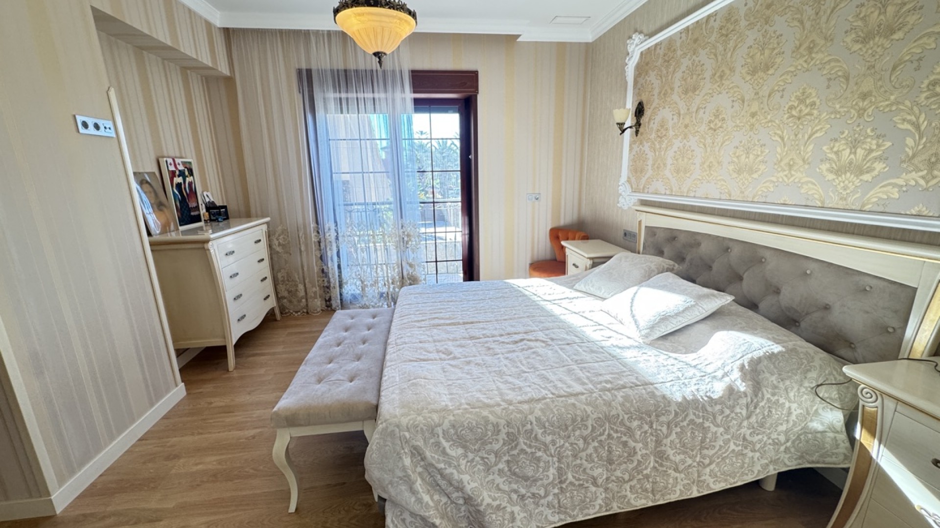 Resale - Freistehende Villa -
Cabo Roig