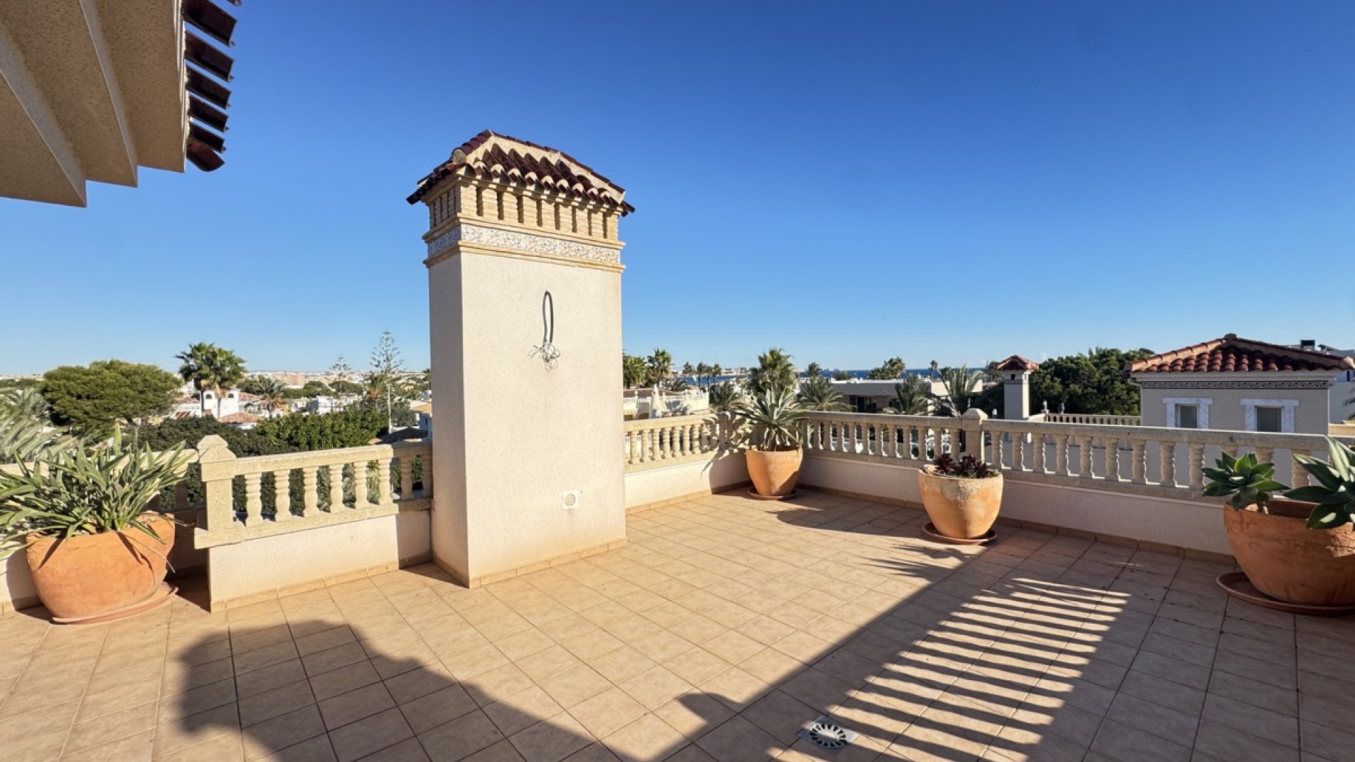 Resale - Freistehende Villa -
Cabo Roig