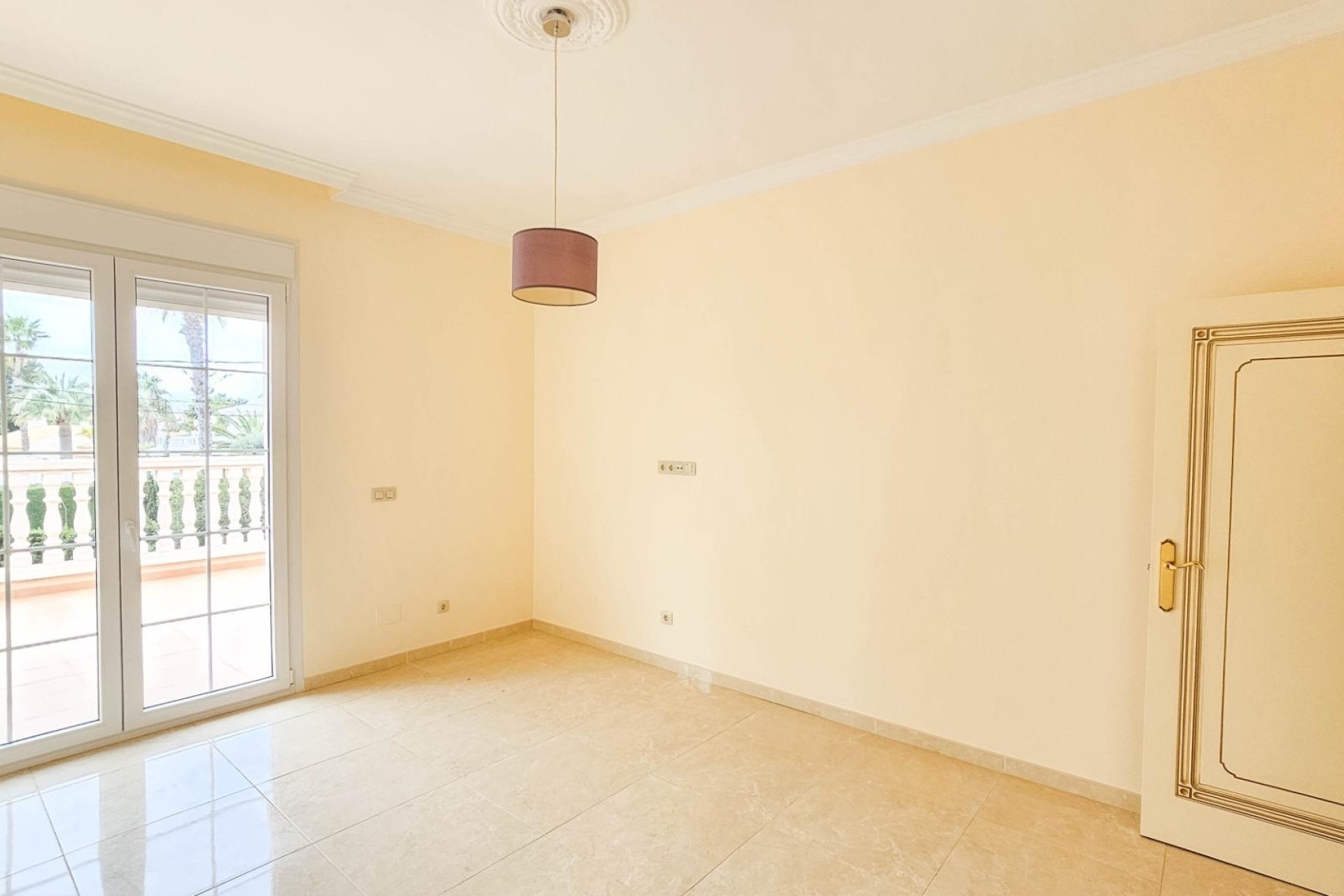 Resale - Freistehende Villa -
Cabo Roig