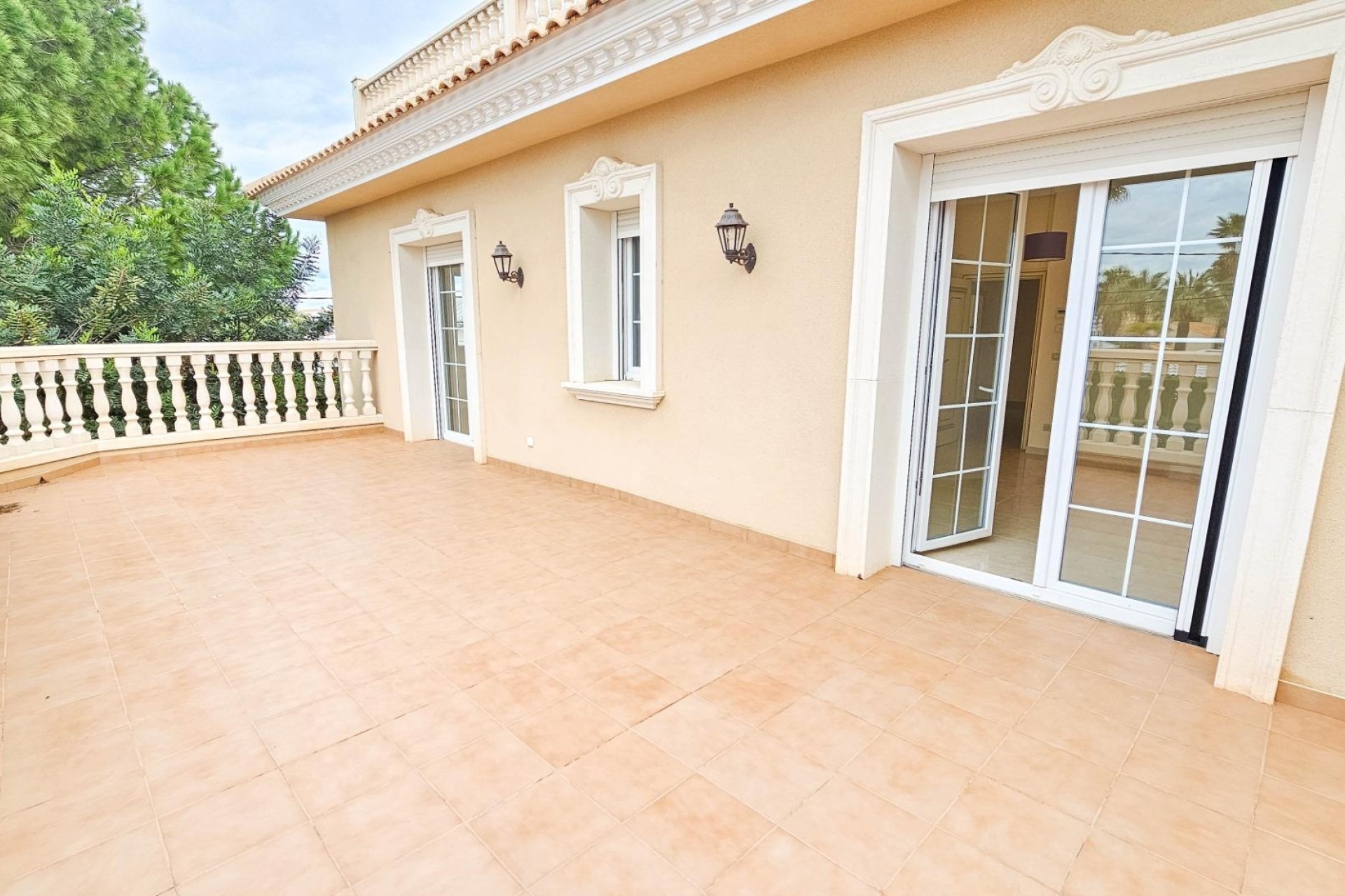 Resale - Freistehende Villa -
Cabo Roig