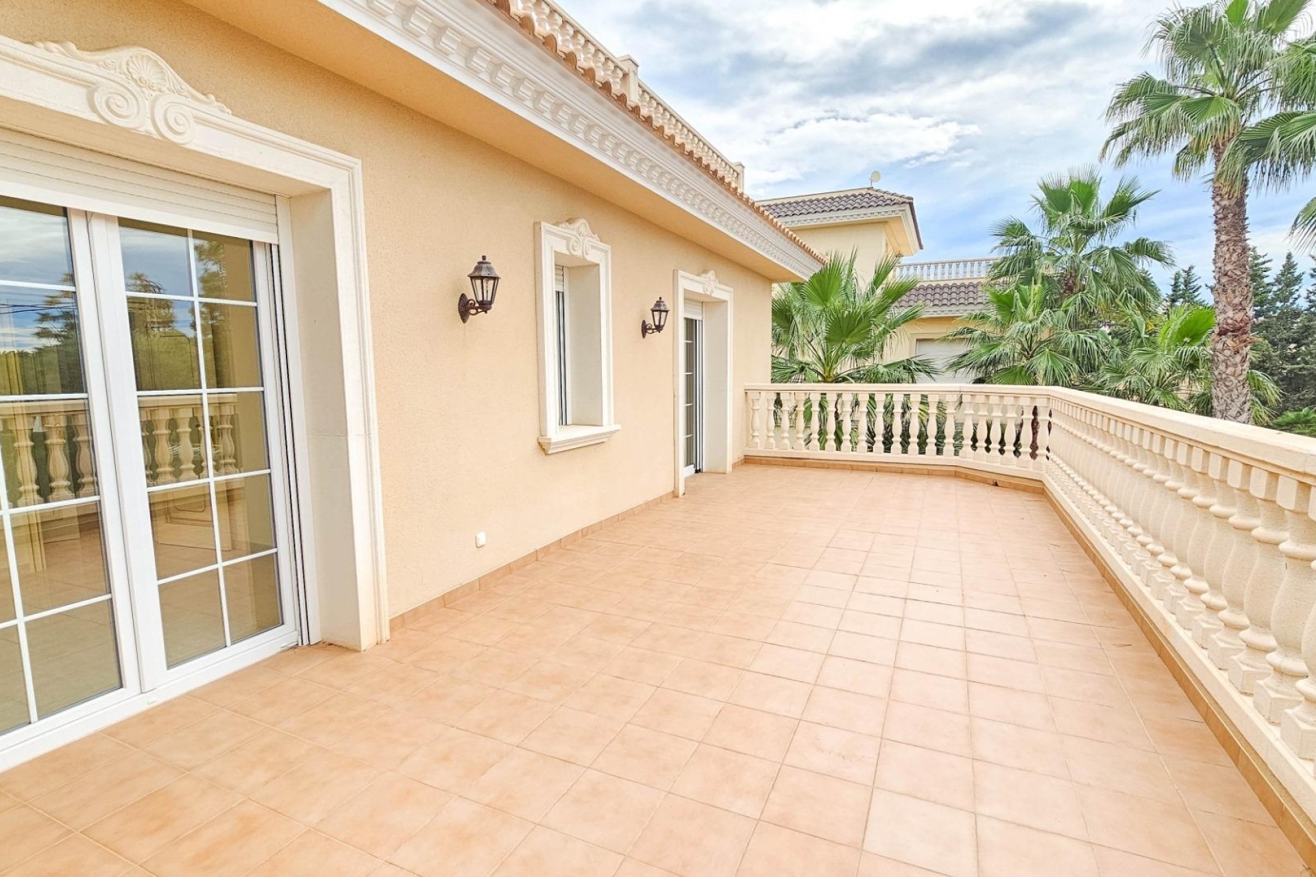 Resale - Freistehende Villa -
Cabo Roig
