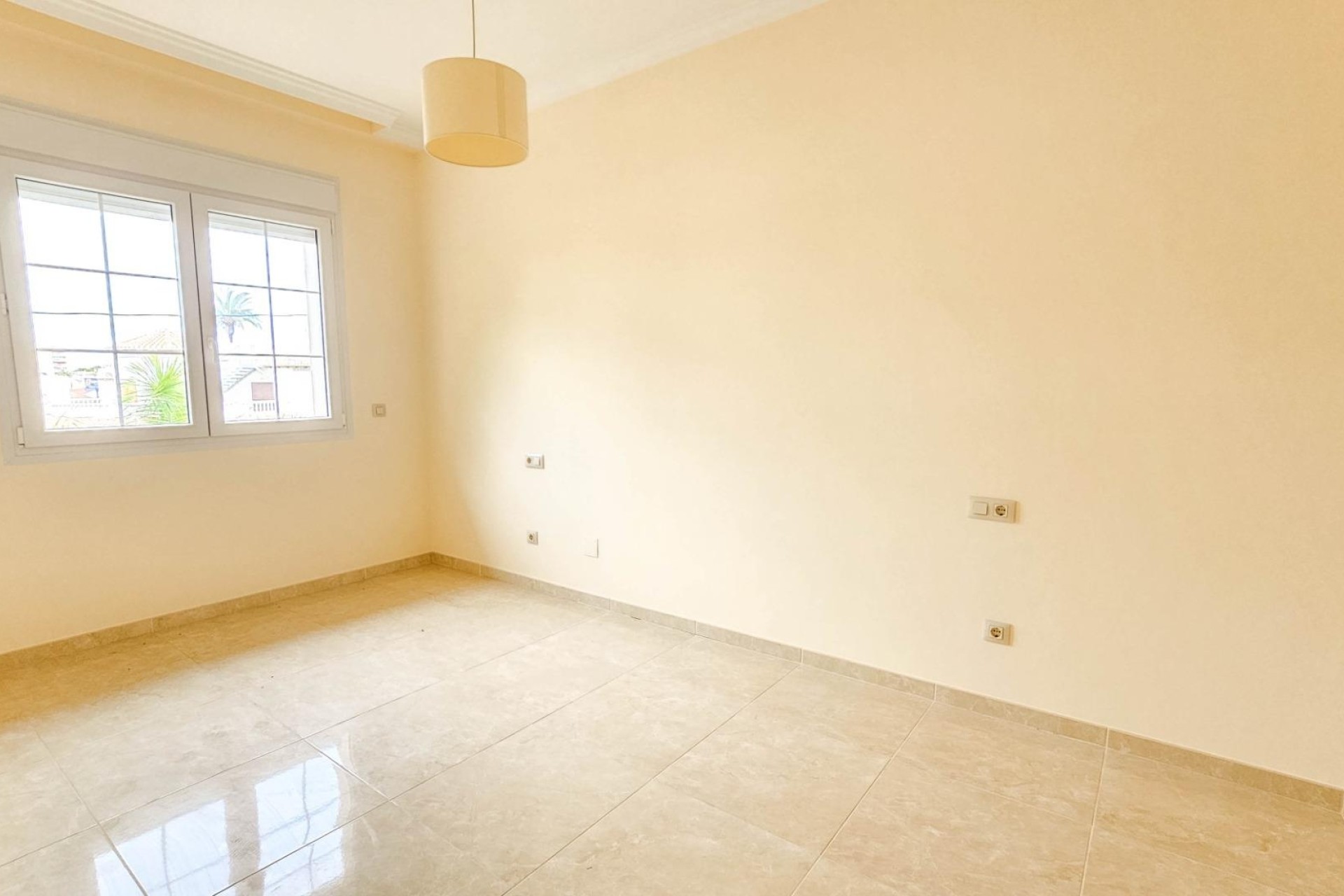 Resale - Freistehende Villa -
Cabo Roig