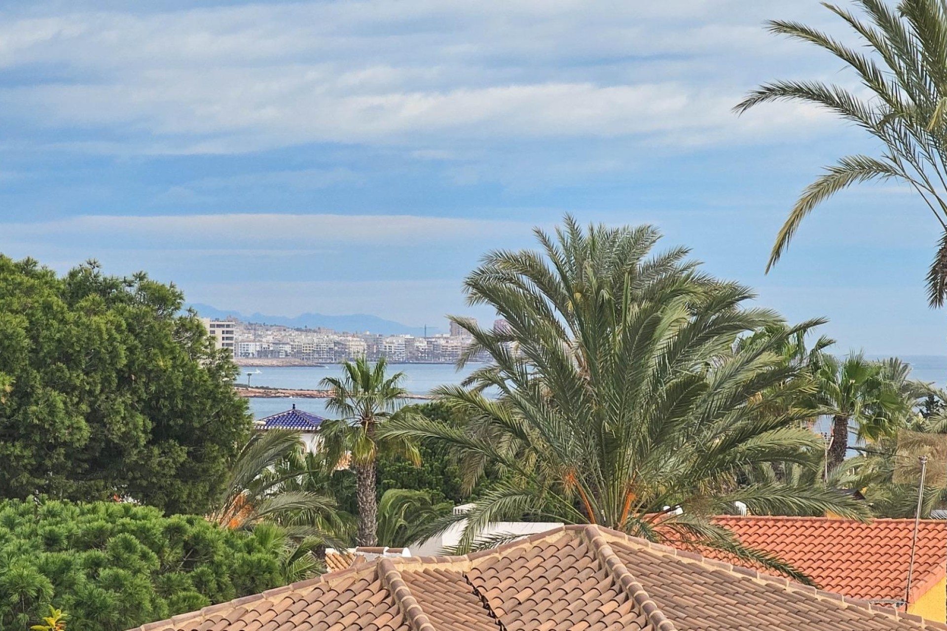 Resale - Freistehende Villa -
Cabo Roig