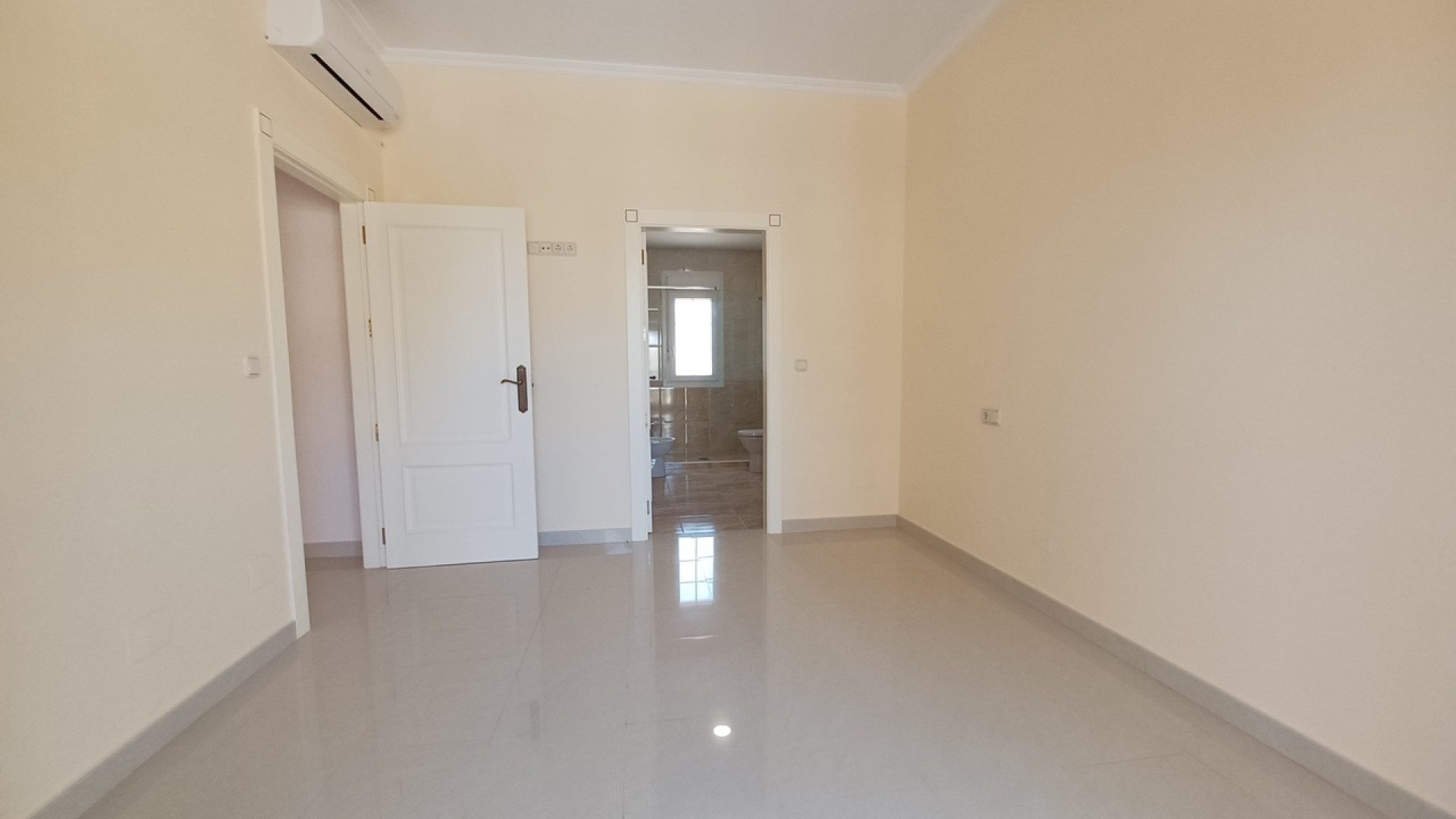 Resale - Freistehende Villa -
Cabo Roig