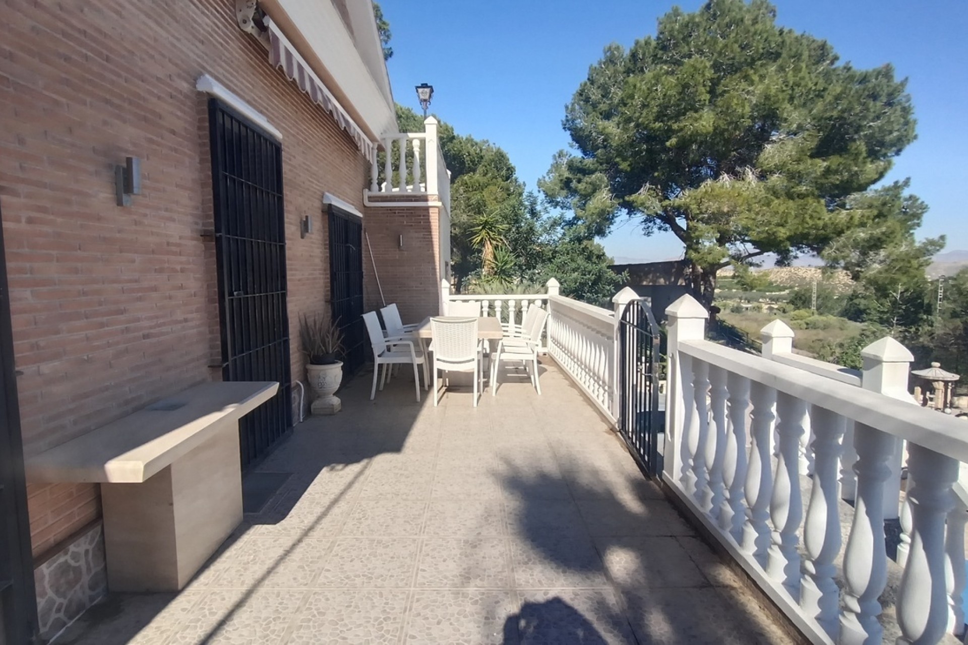 Resale - Freistehende Villa -
Cañadas de San Pedro - Inland