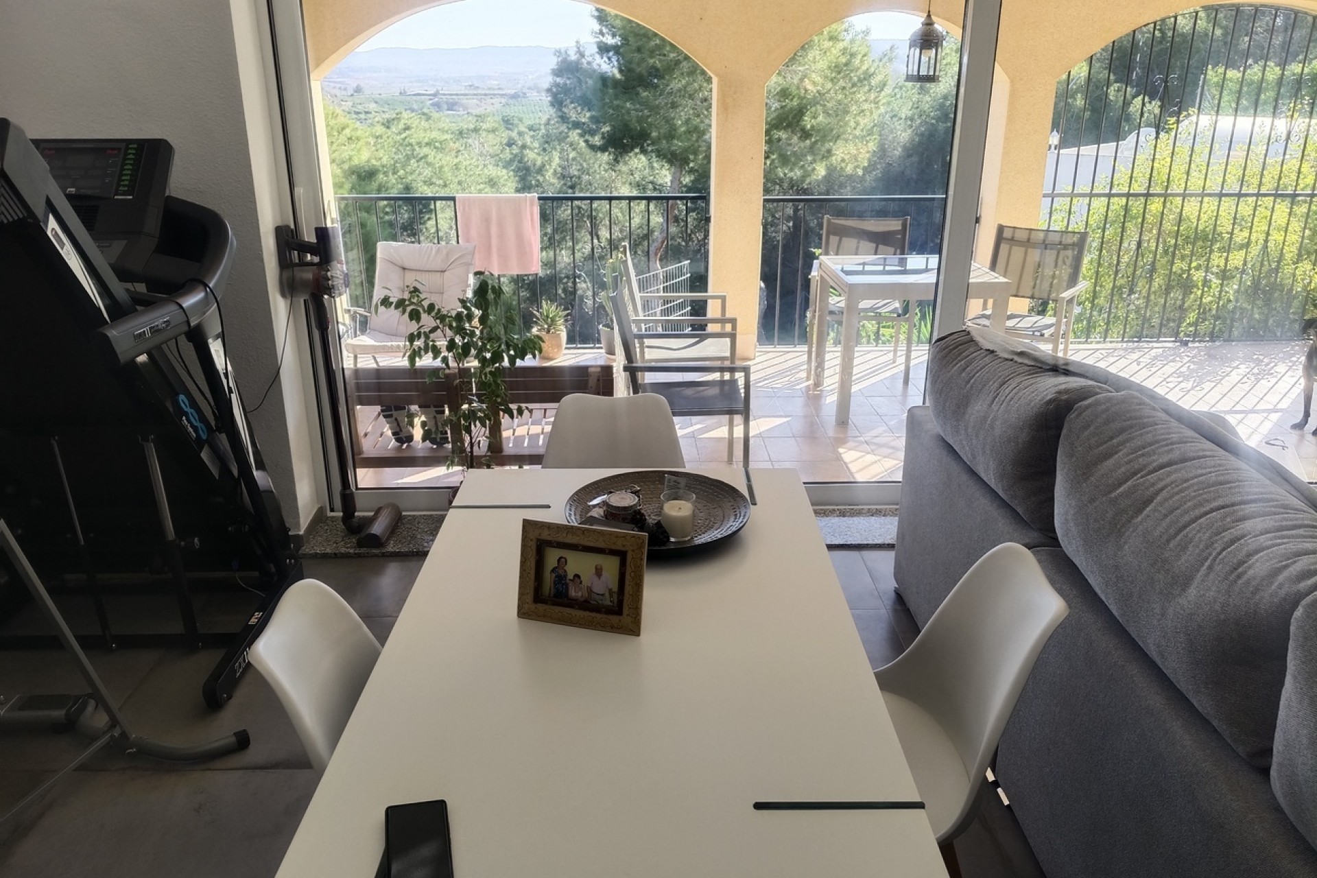 Resale - Freistehende Villa -
Cañadas de San Pedro - Inland