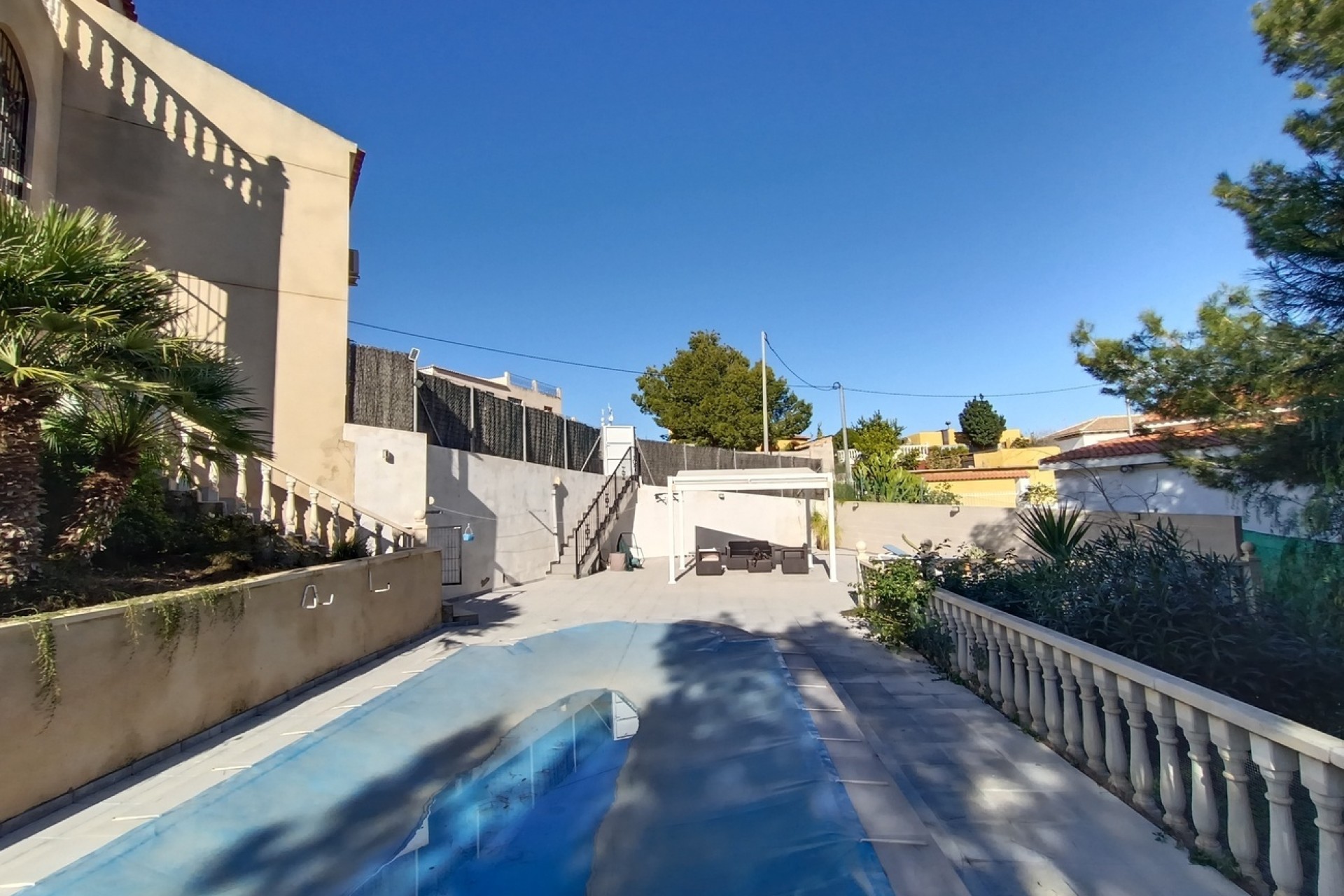Resale - Freistehende Villa -
Cañadas de San Pedro - Inland