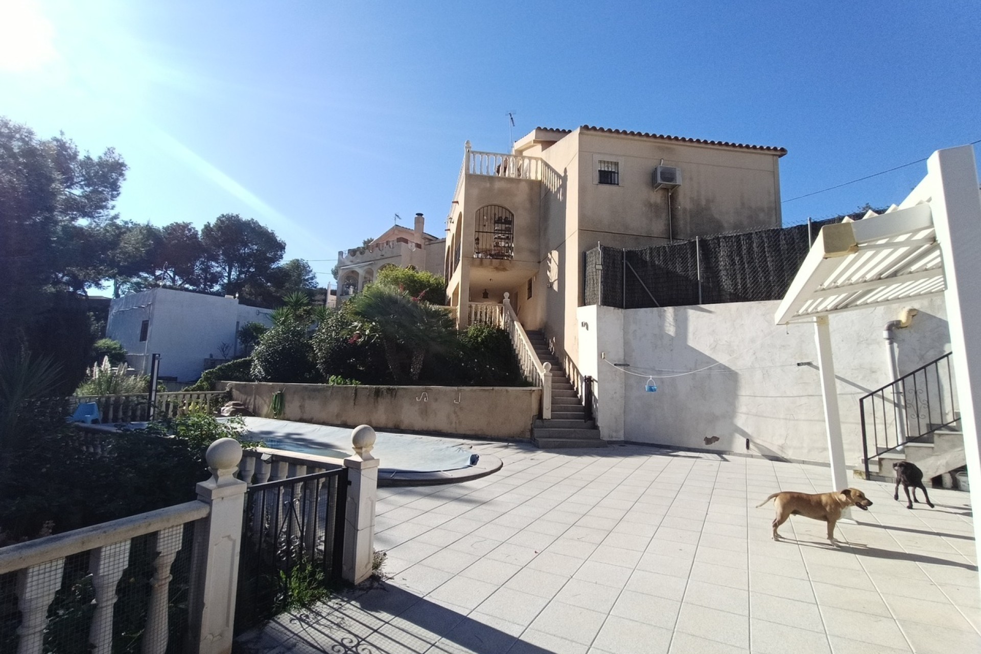 Resale - Freistehende Villa -
Cañadas de San Pedro - Inland