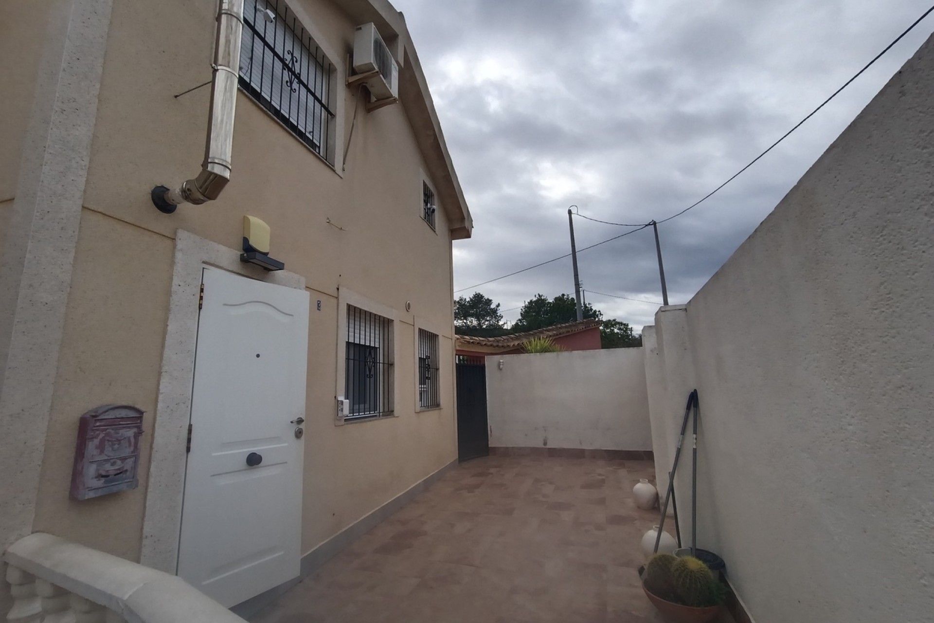 Resale - Freistehende Villa -
Cañadas de San Pedro - Inland