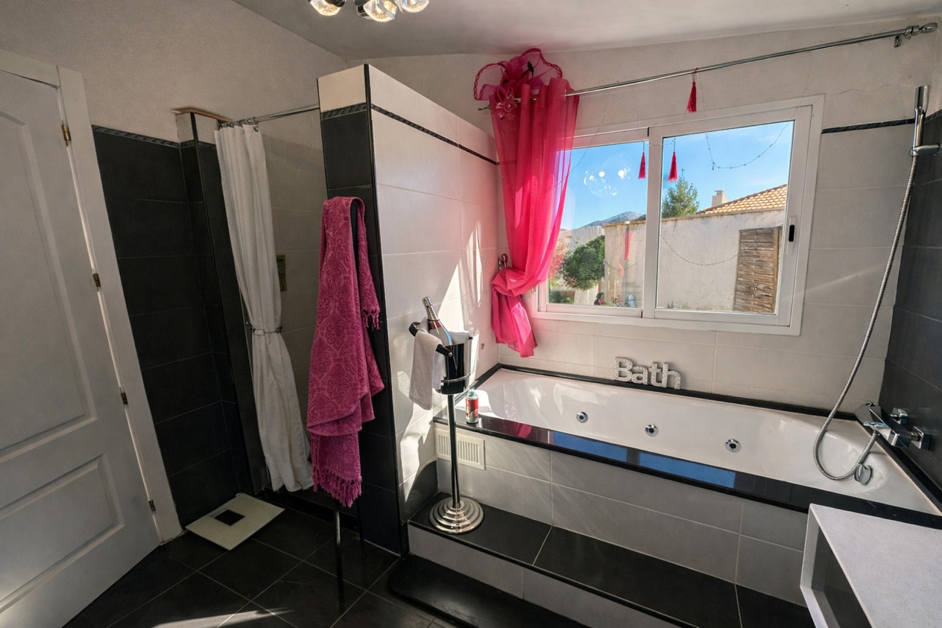 Resale - Freistehende Villa -
Castalla - Costa Blanca