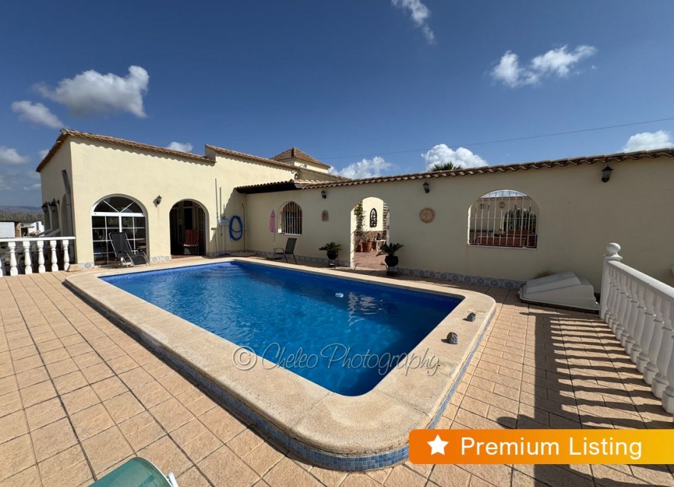 Resale - Freistehende Villa -
Catral - CatralAlicanteValenciaSpain