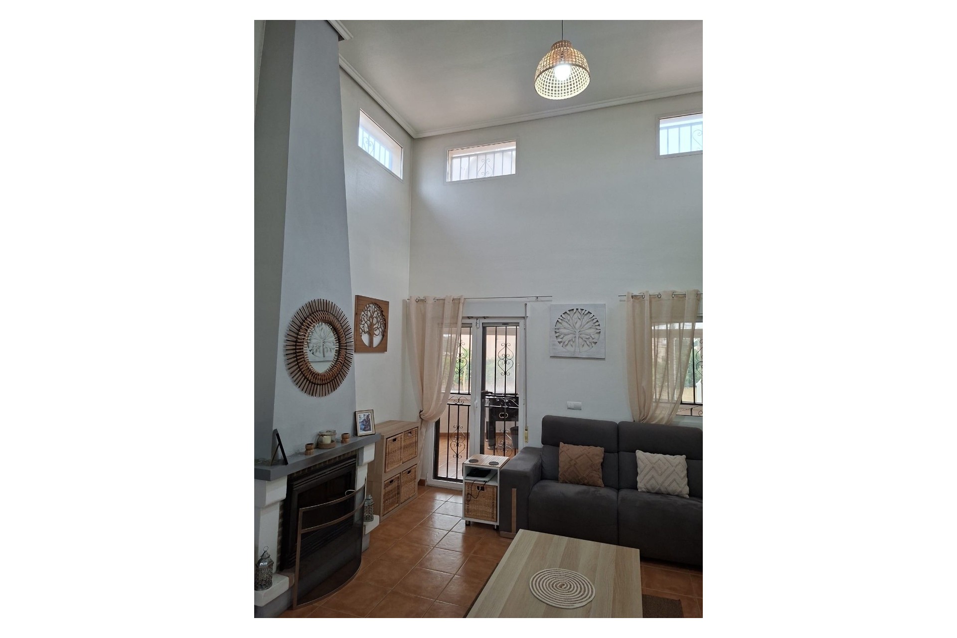 Resale - Freistehende Villa -
Catral