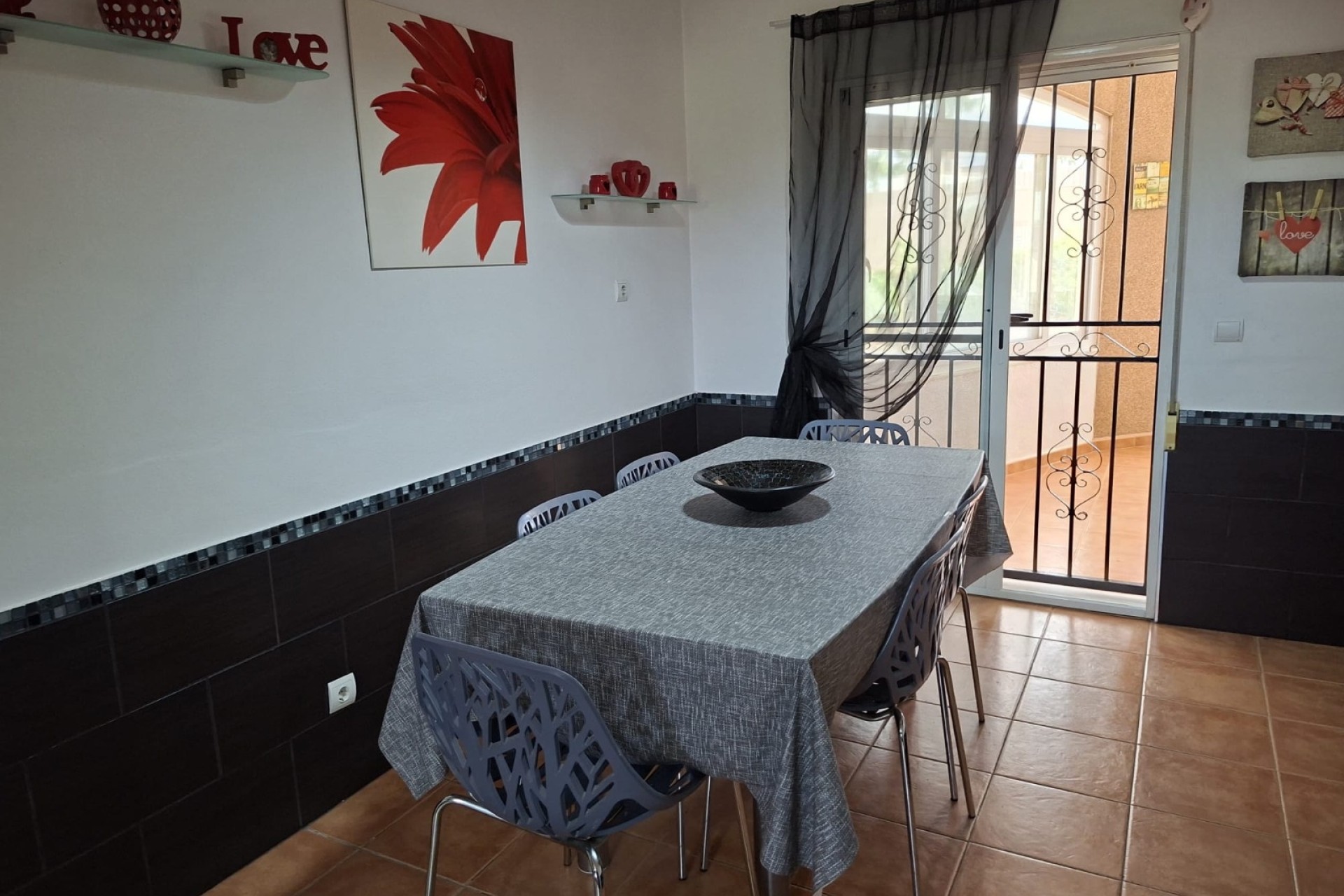 Resale - Freistehende Villa -
Catral