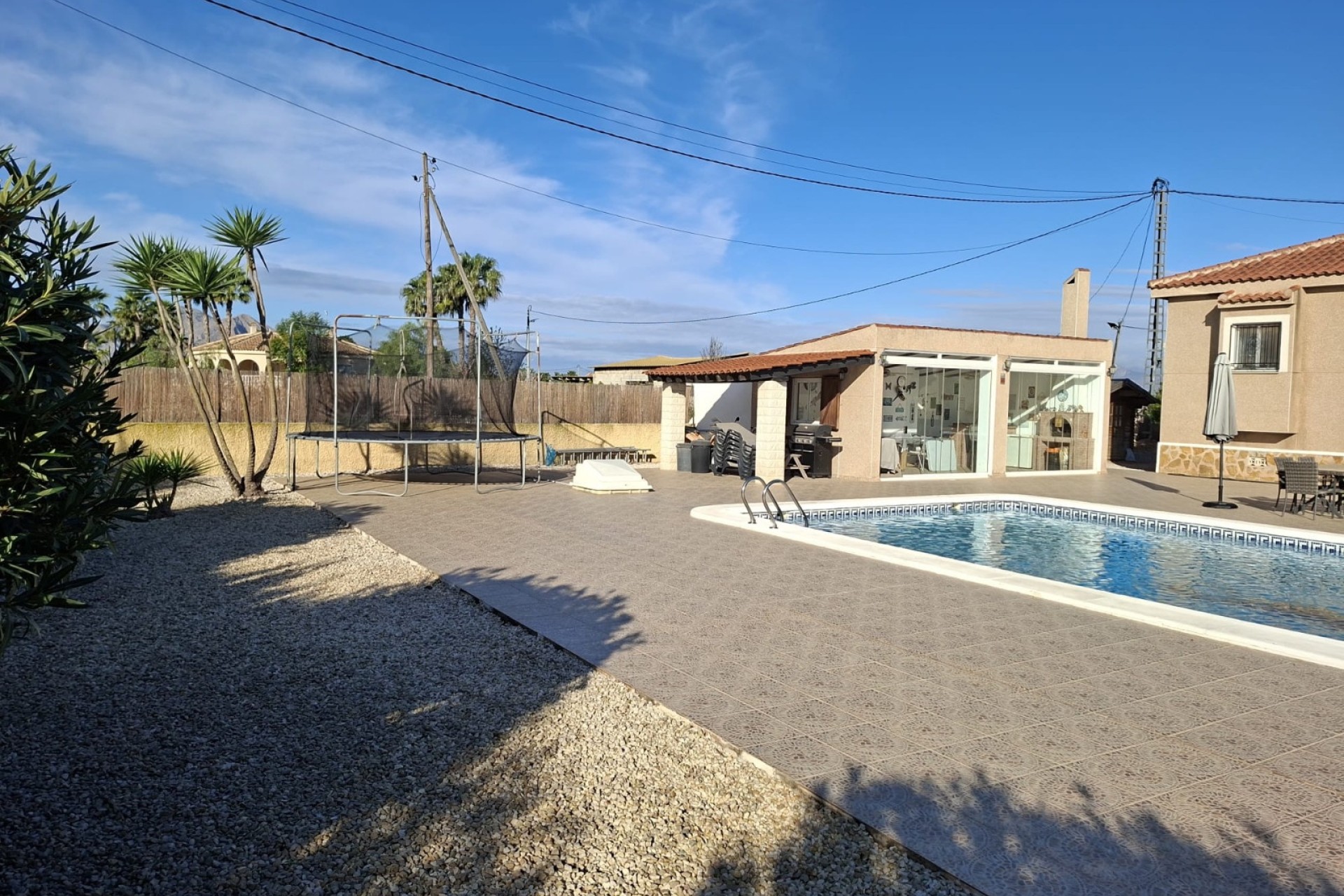Resale - Freistehende Villa -
Catral