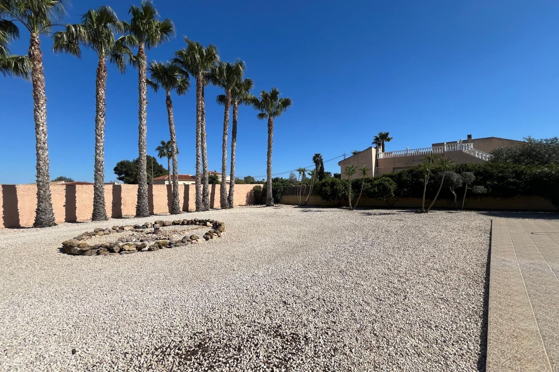 Resale - Freistehende Villa -
Catral