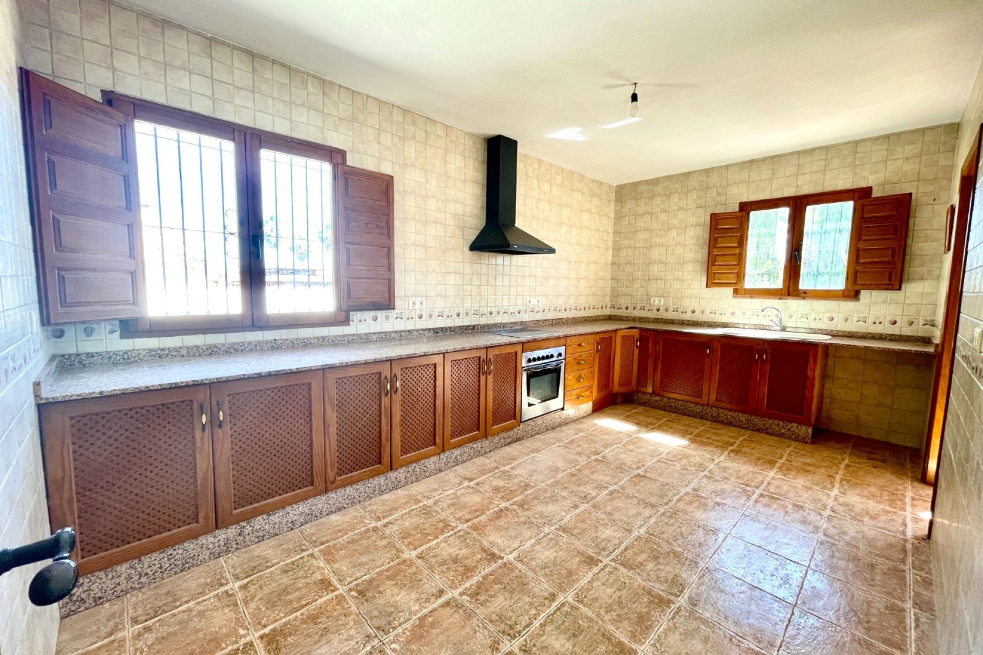 Resale - Freistehende Villa -
Catral