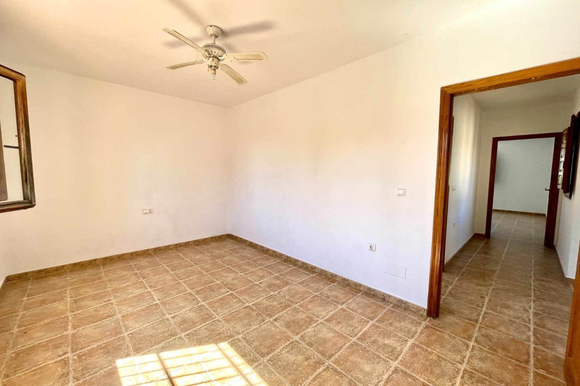 Resale - Freistehende Villa -
Catral