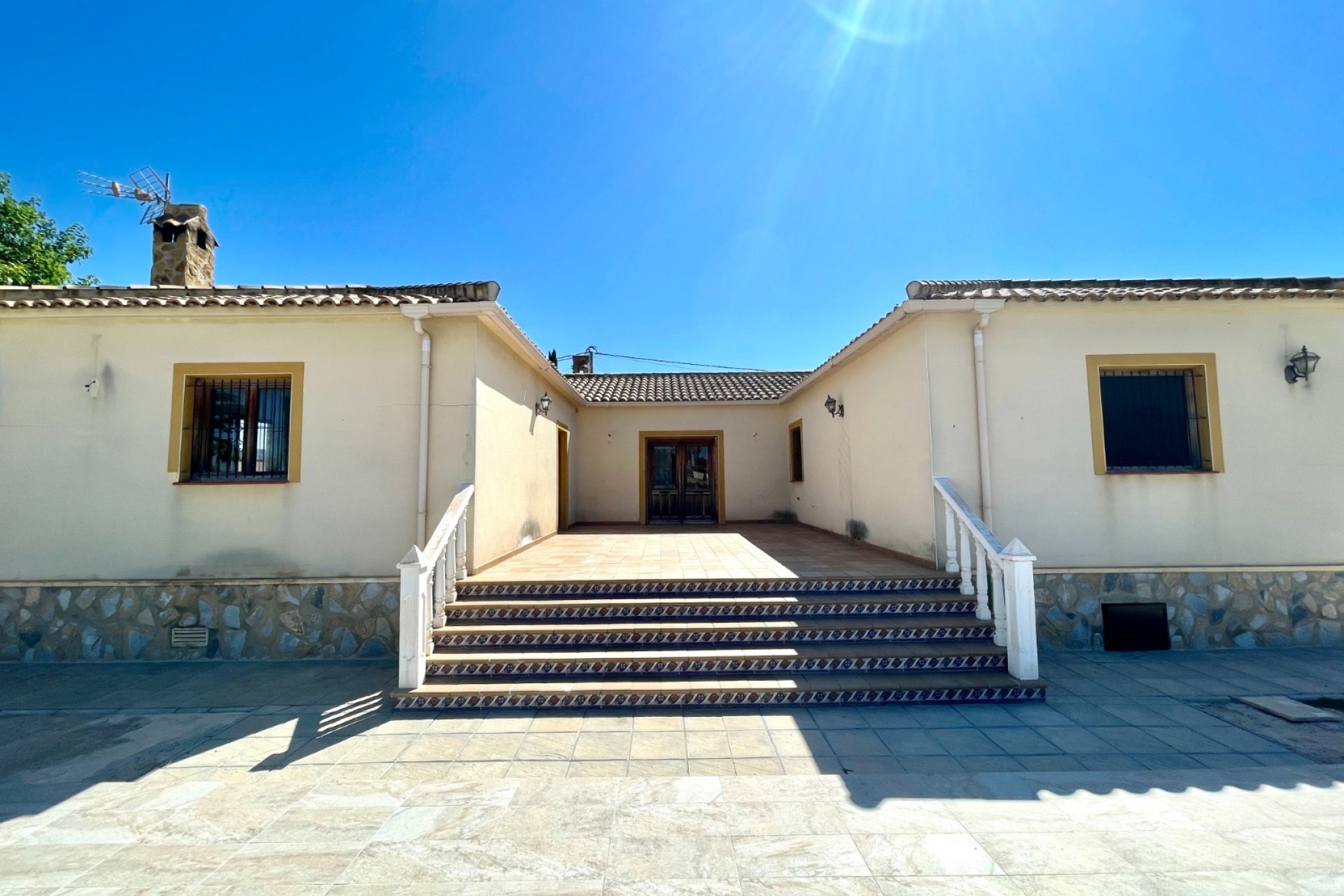 Resale - Freistehende Villa -
Catral