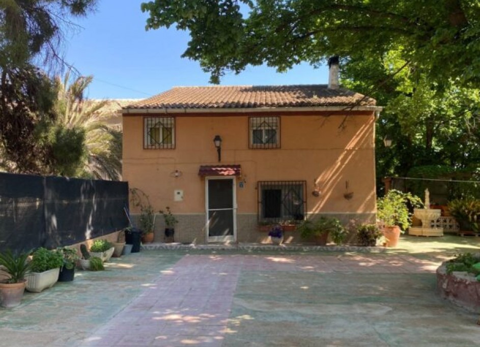 Resale - Freistehende Villa -
Chinorlet